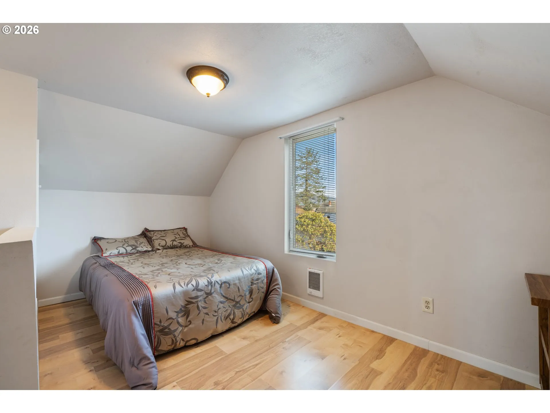 Bedroom, Primary-Upper