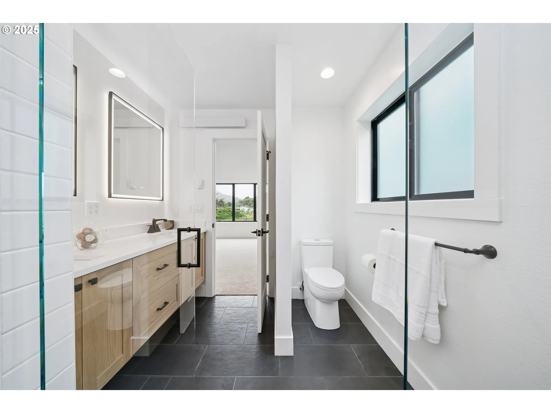 Bathroom, Attached-Double Sinks