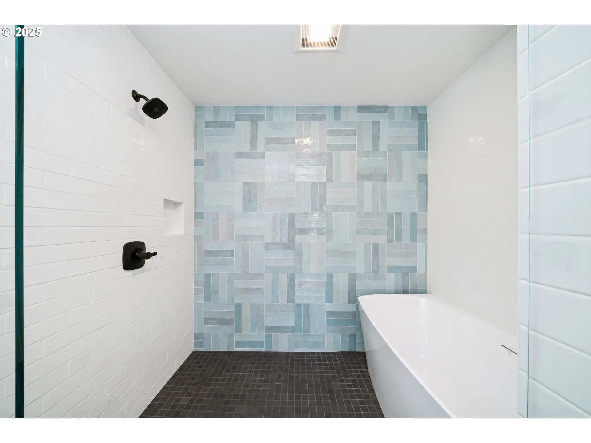 Bathroom-Walk in Shower