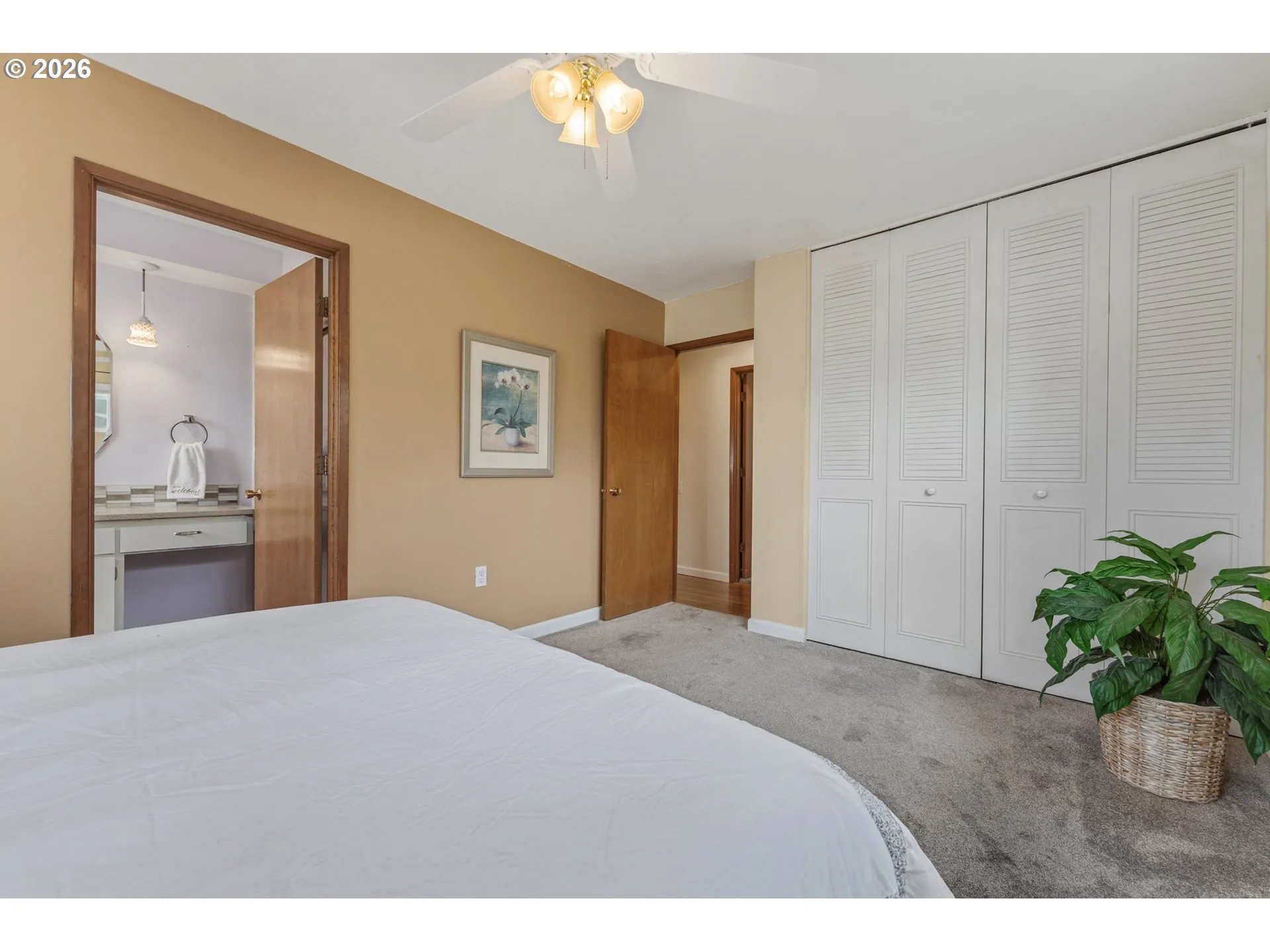 Bedroom, Primary