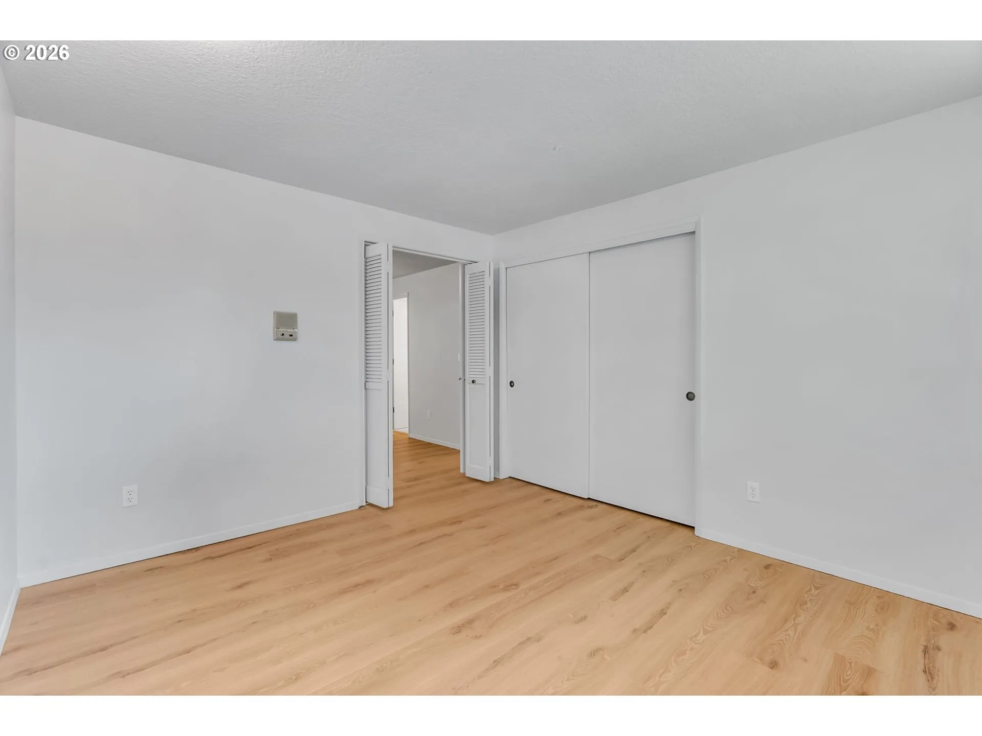 Primary Bedroom-Upper
