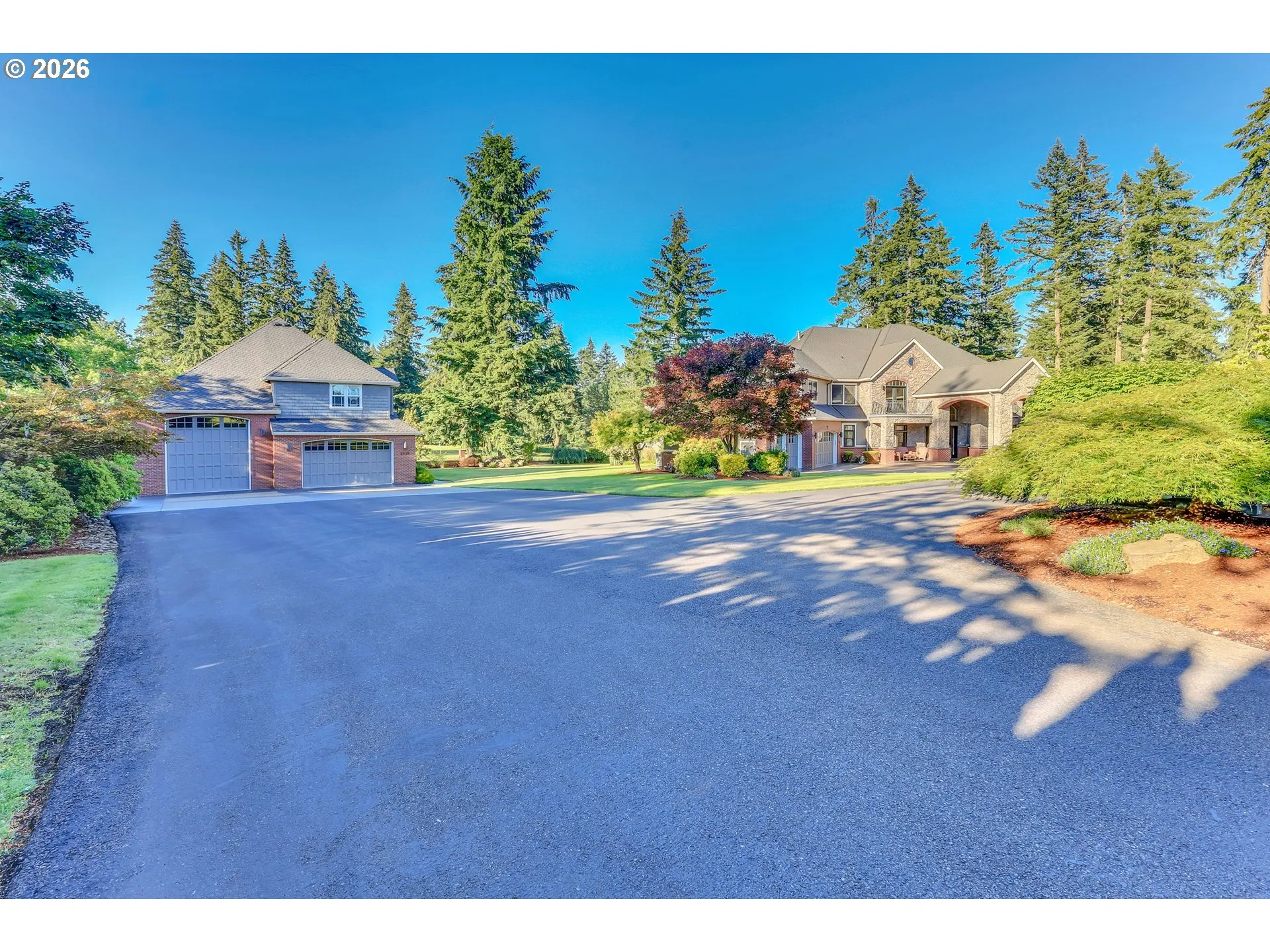 Driveway-Gated
