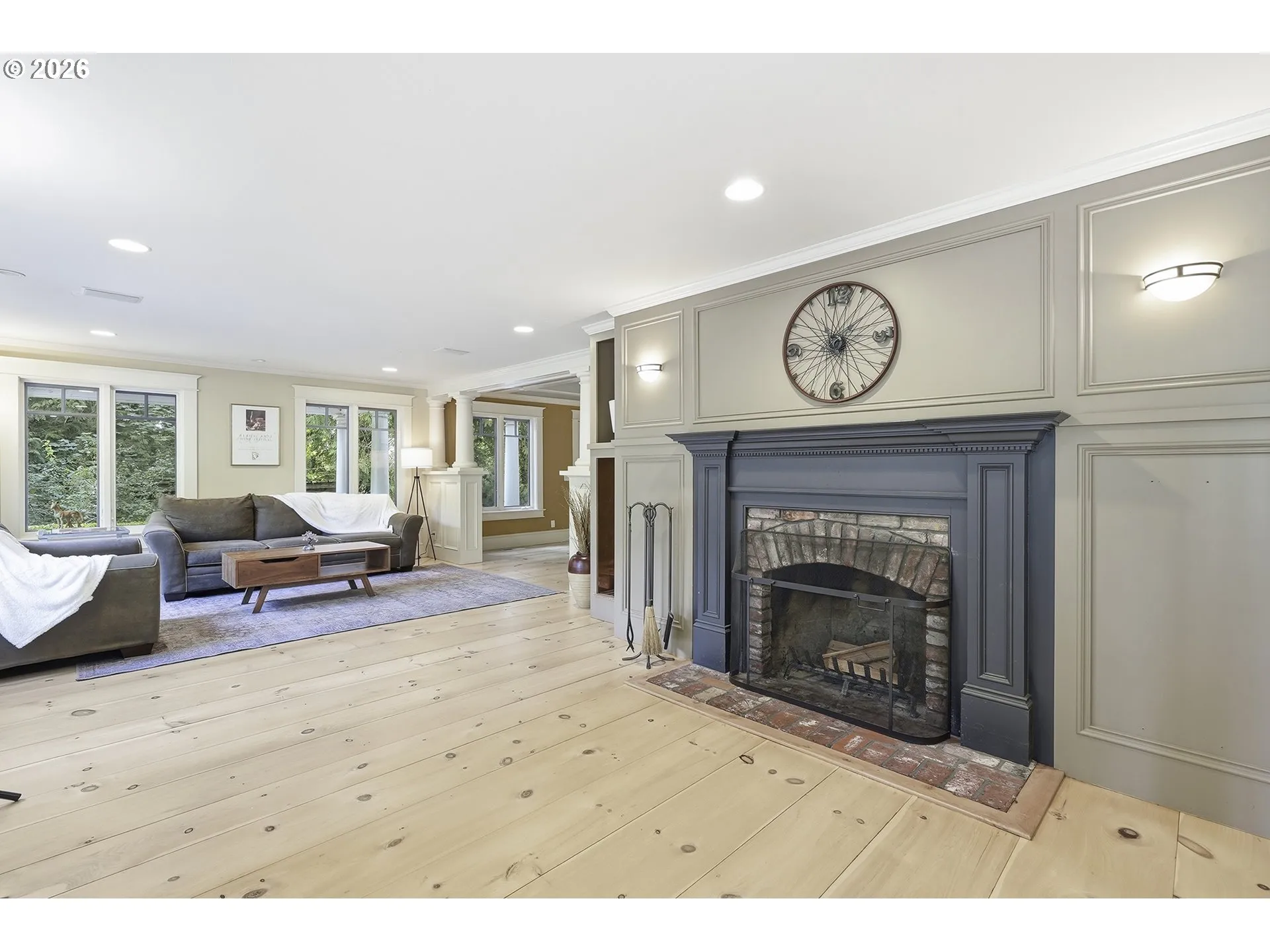 Living Room-Fireplace