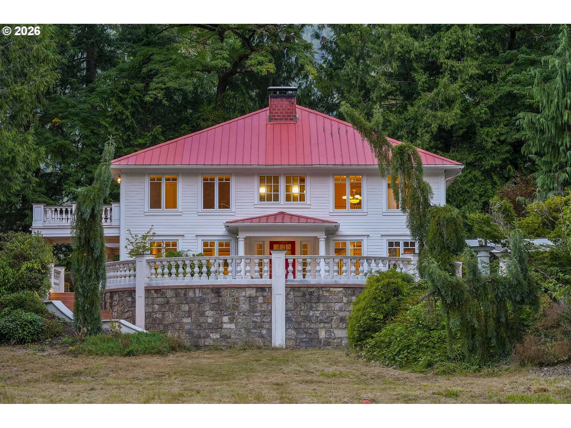 Exterior-Main
