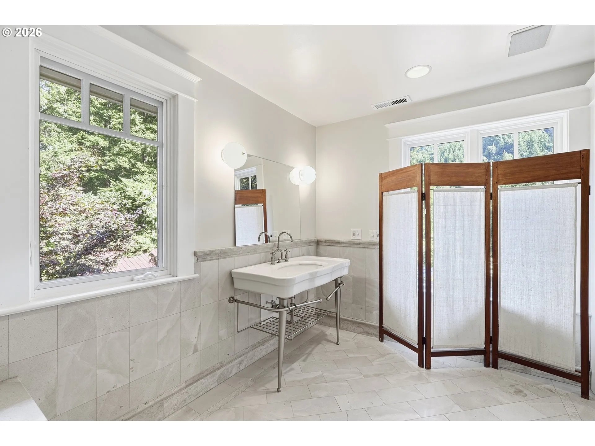 Primary Bedroom-Attached Bathroom