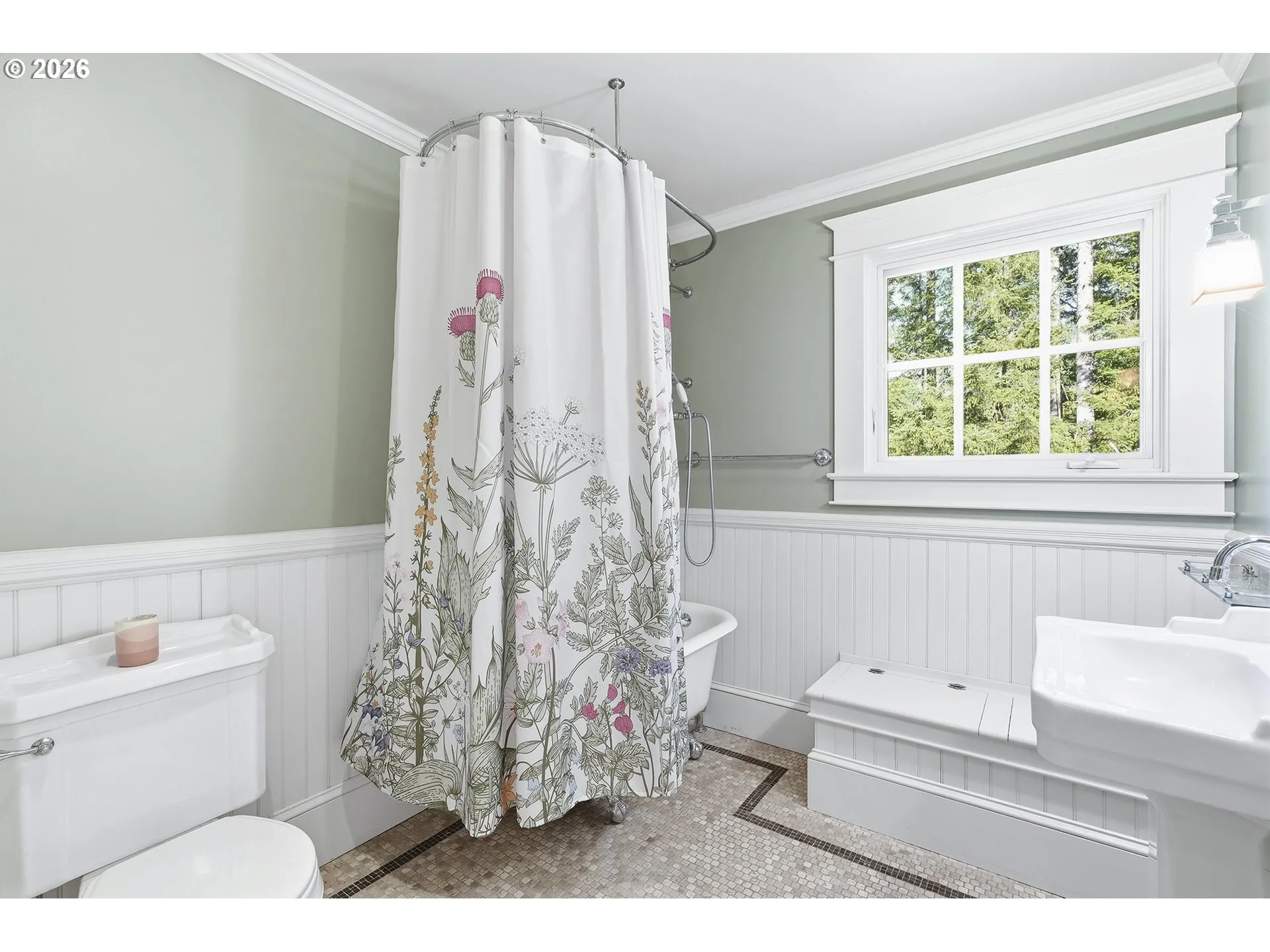 Bathroom-Upper
