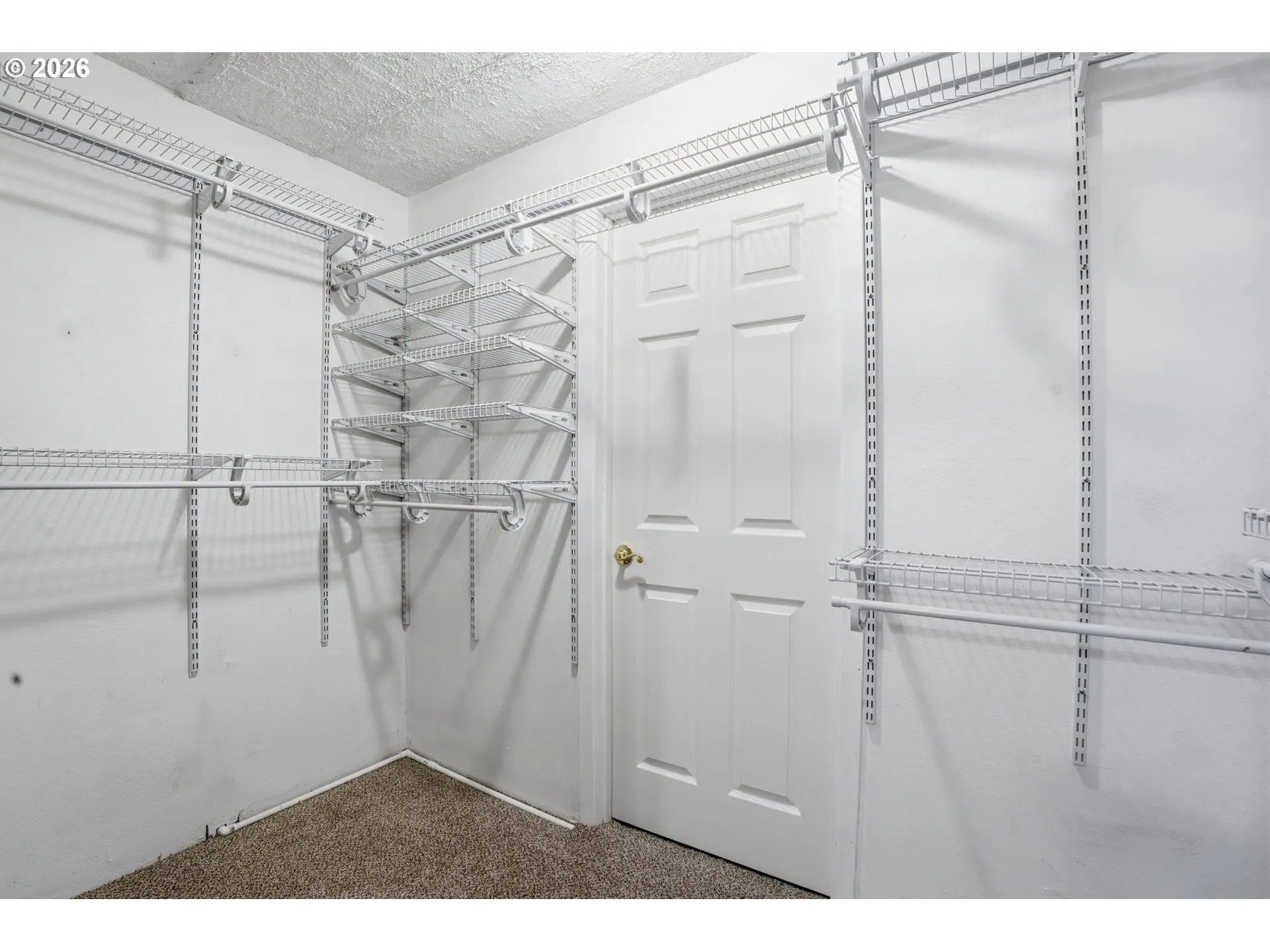 Bedroom-Walk-In Closet