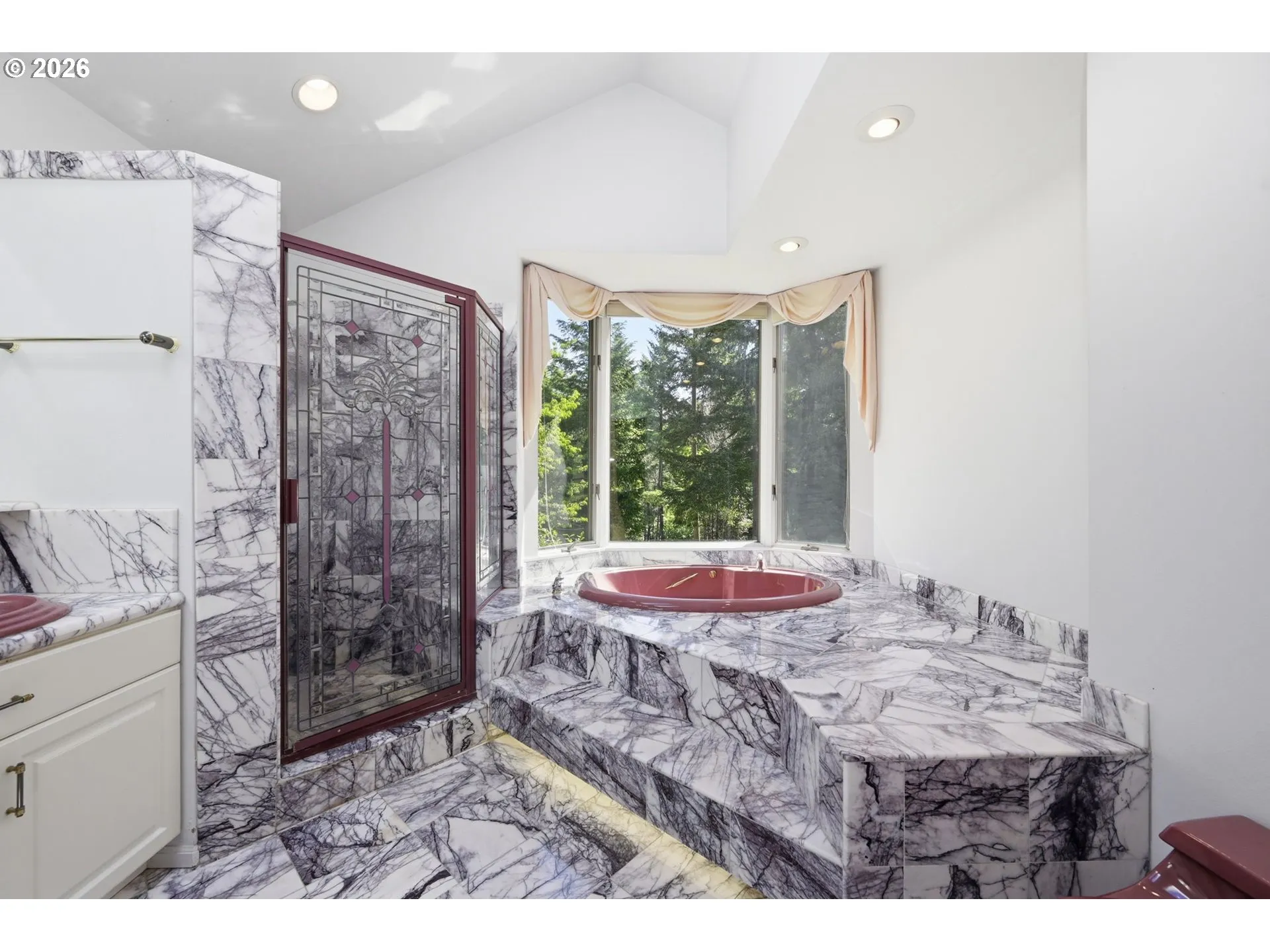 En Suite Bathroom-Upper