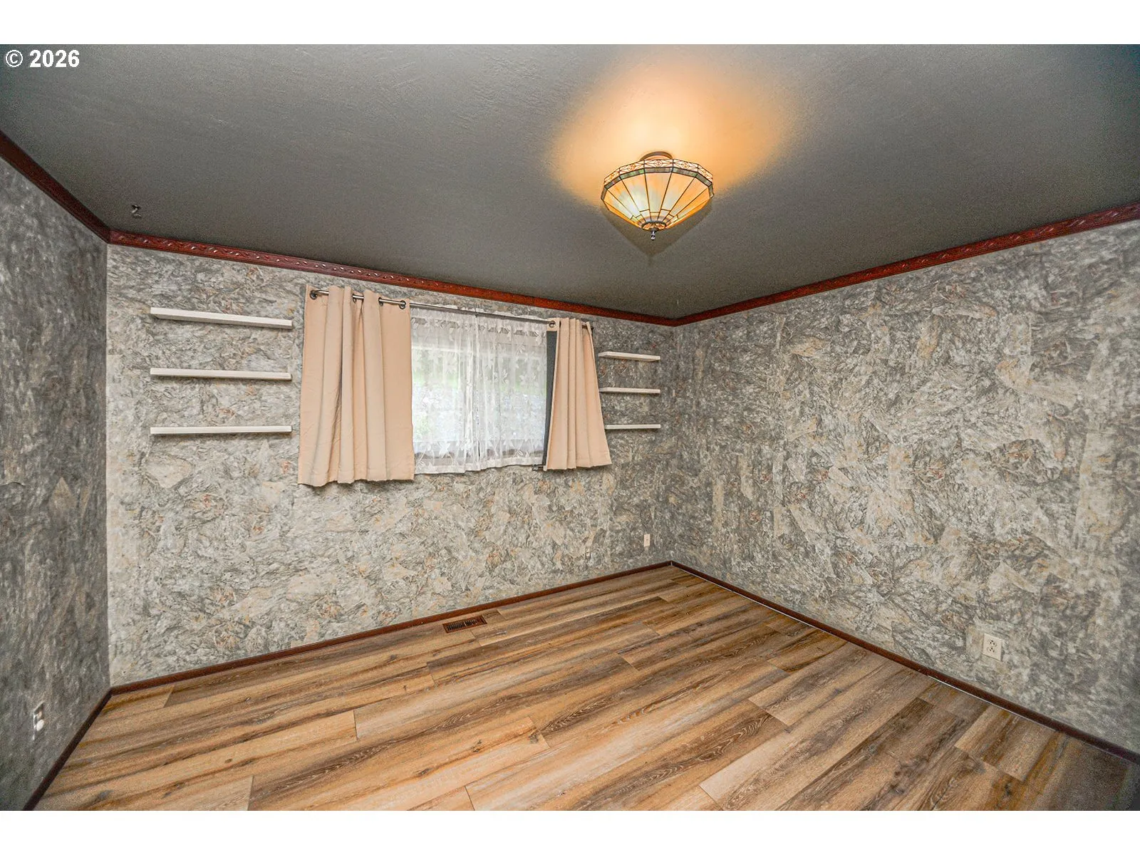 Bedroom, Primary