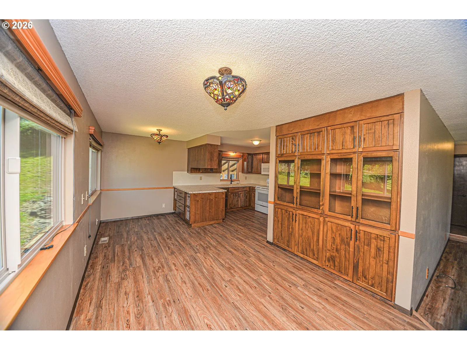 Dining Room-Built-In Cabinets