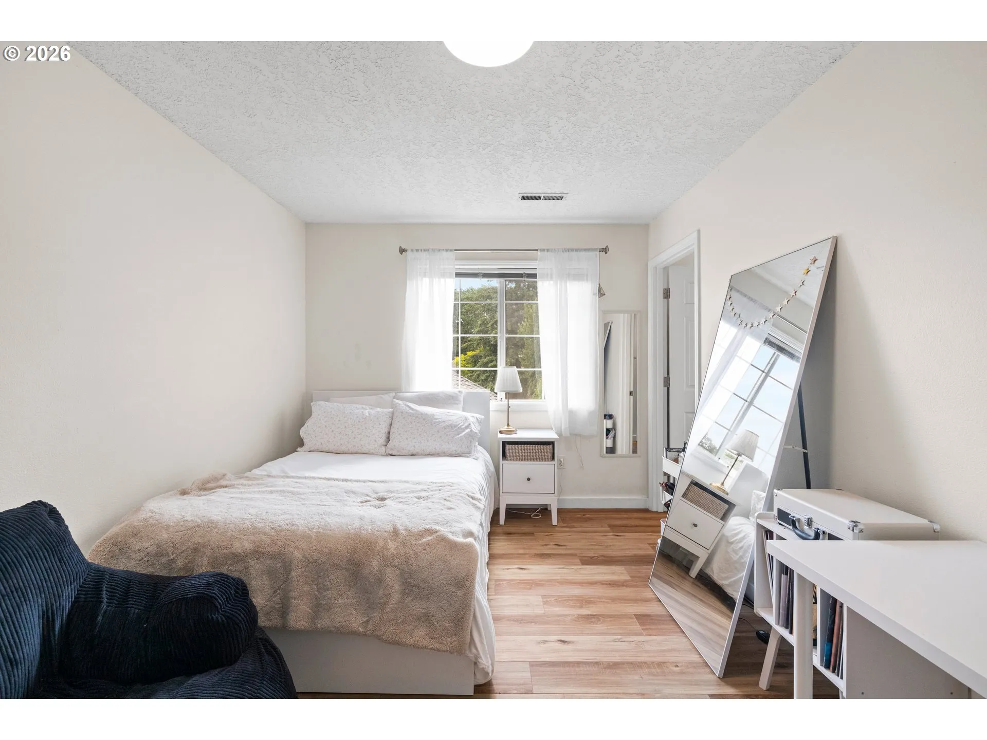 Bedroom-Upper