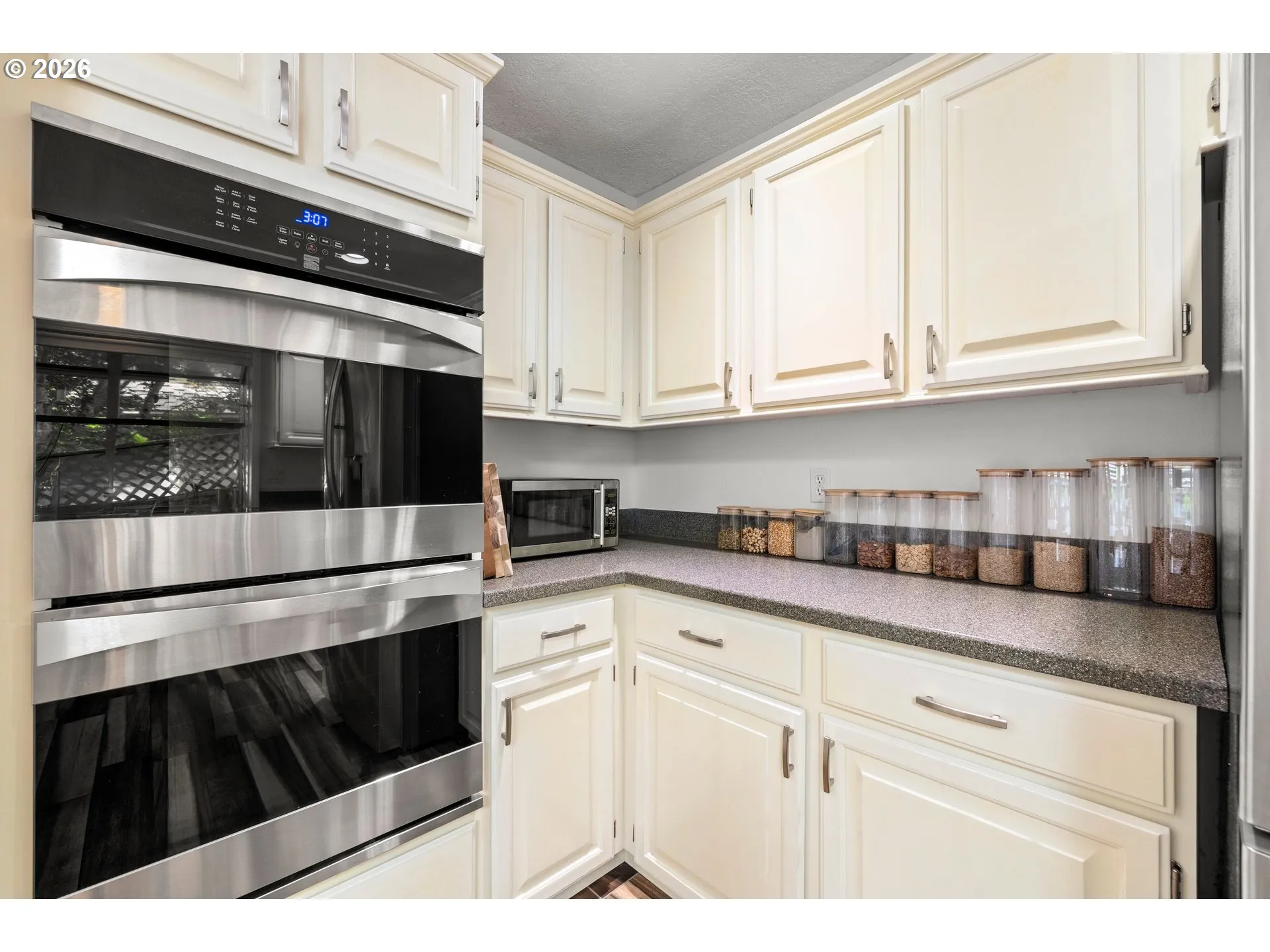 Kitchen-Oven
