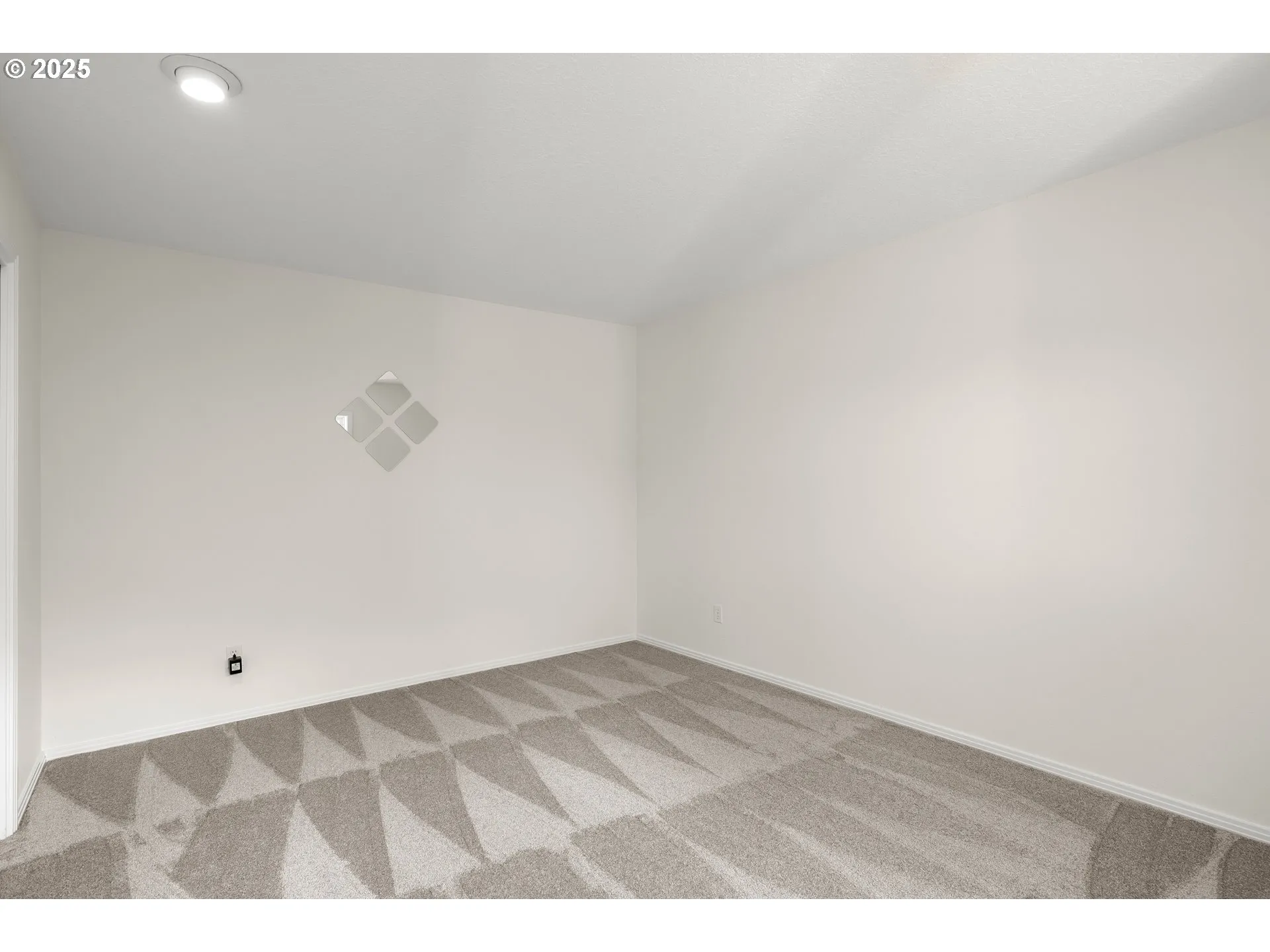 Bedroom-Lower