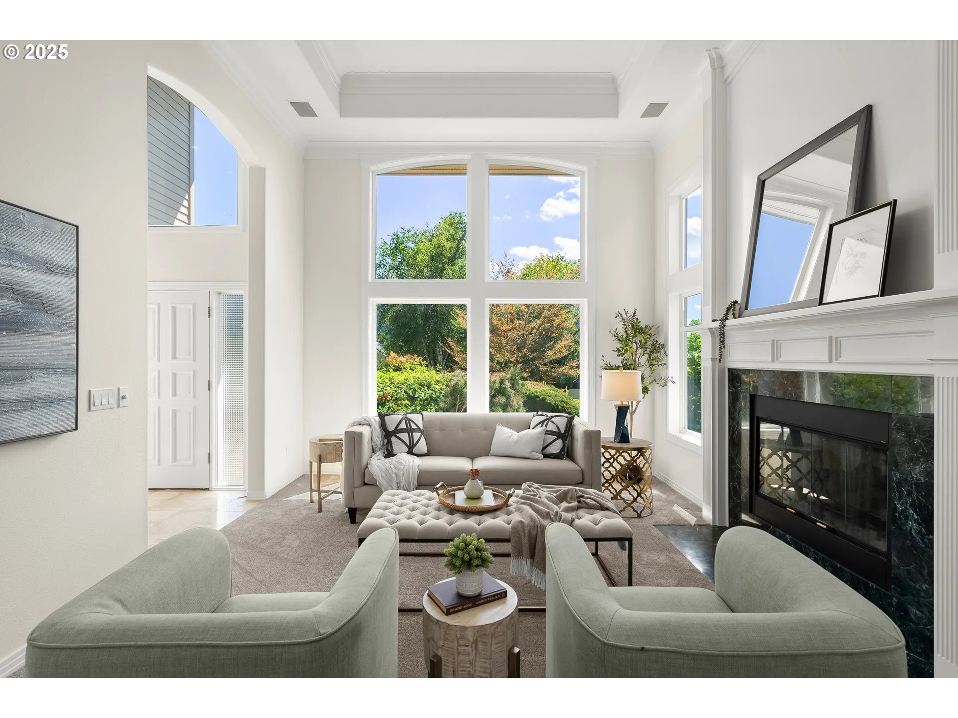 Living Room-Fireplace