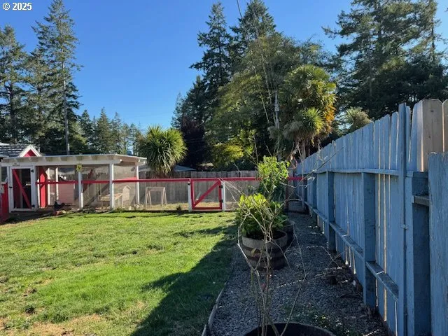 Yard-Back