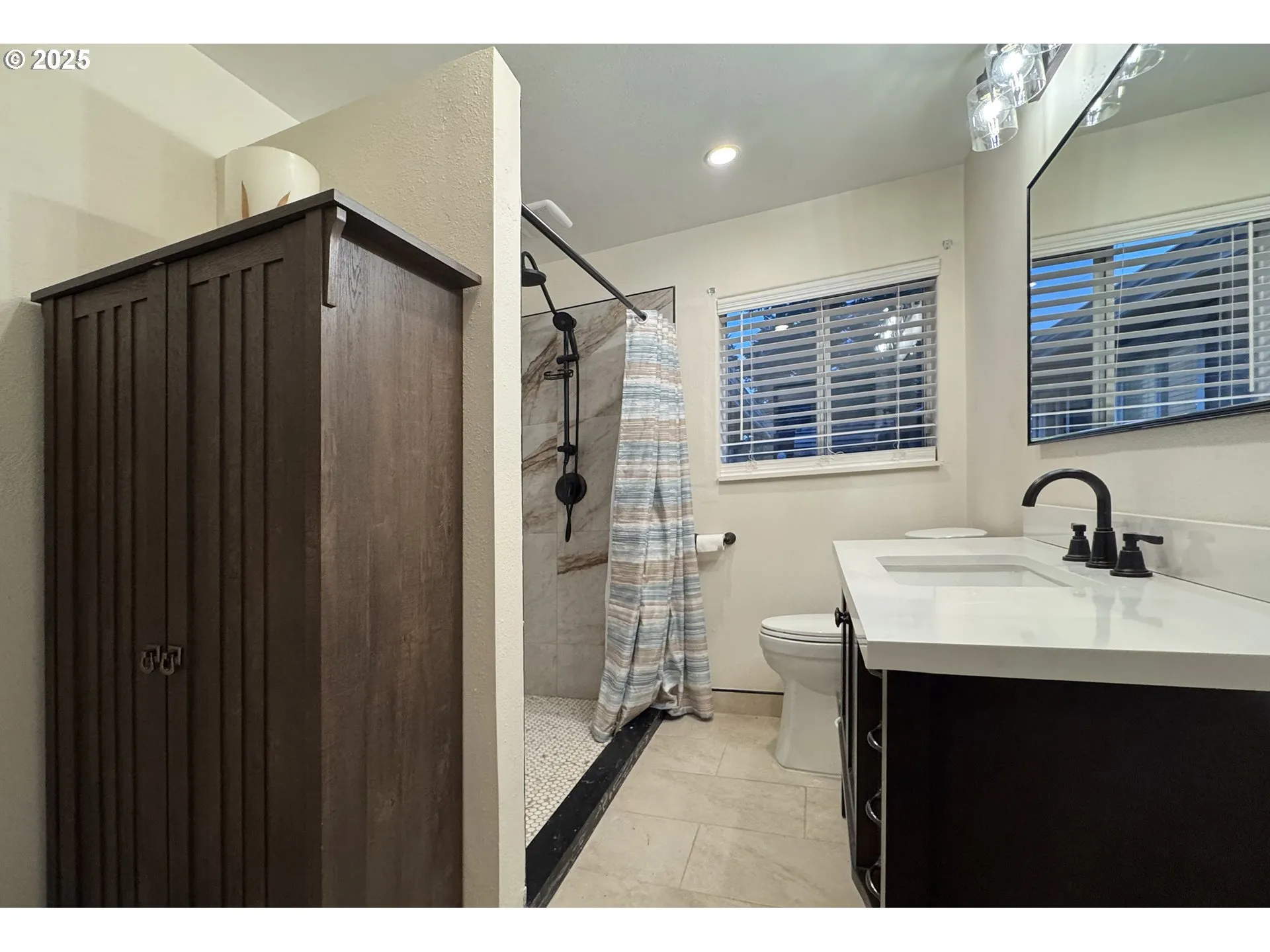 Bathroom-Walk in Shower