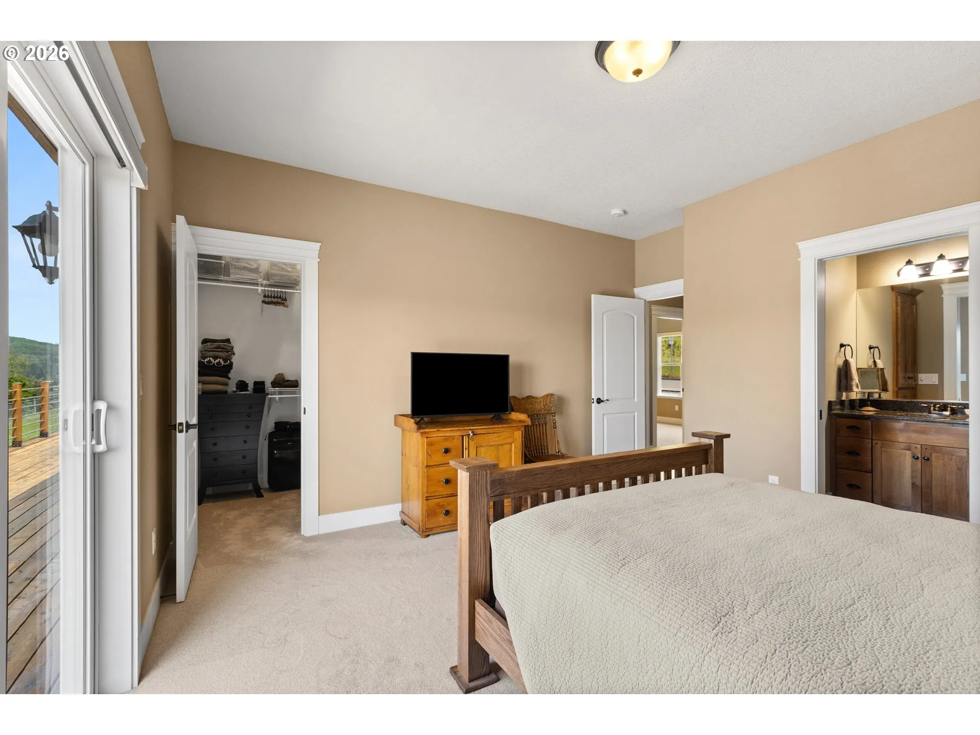 Bedroom, Primary