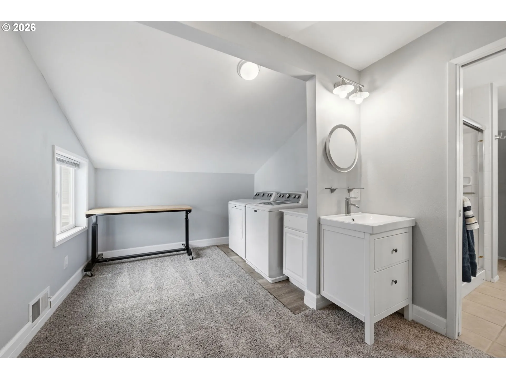 Laundry-Upper