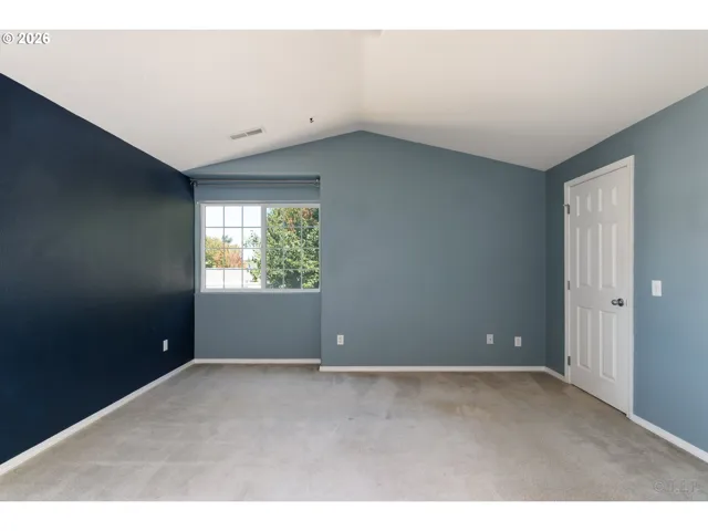 Bedroom, Primary-Vaulted Ceilings