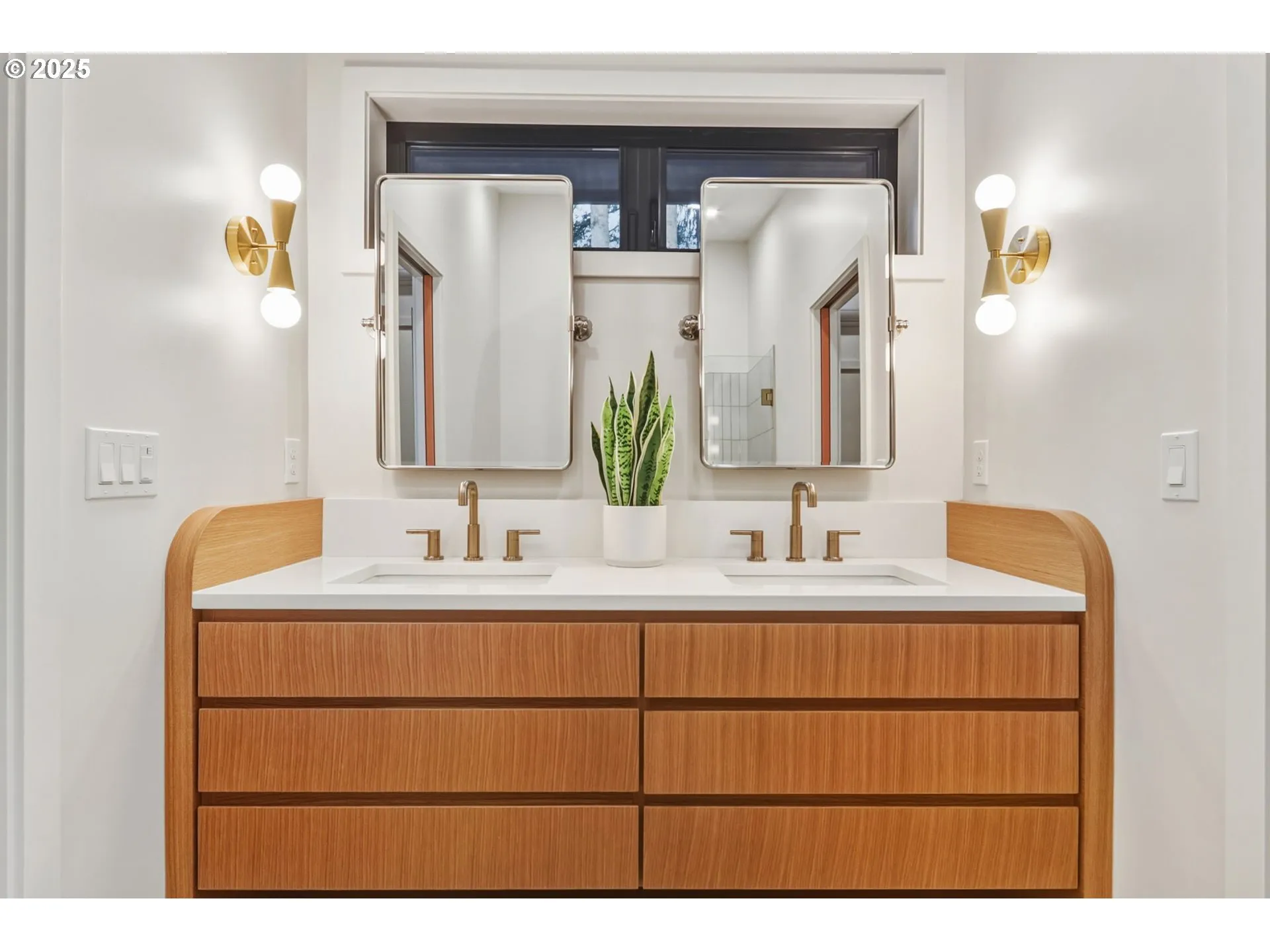 Bathroom, Continental-Main