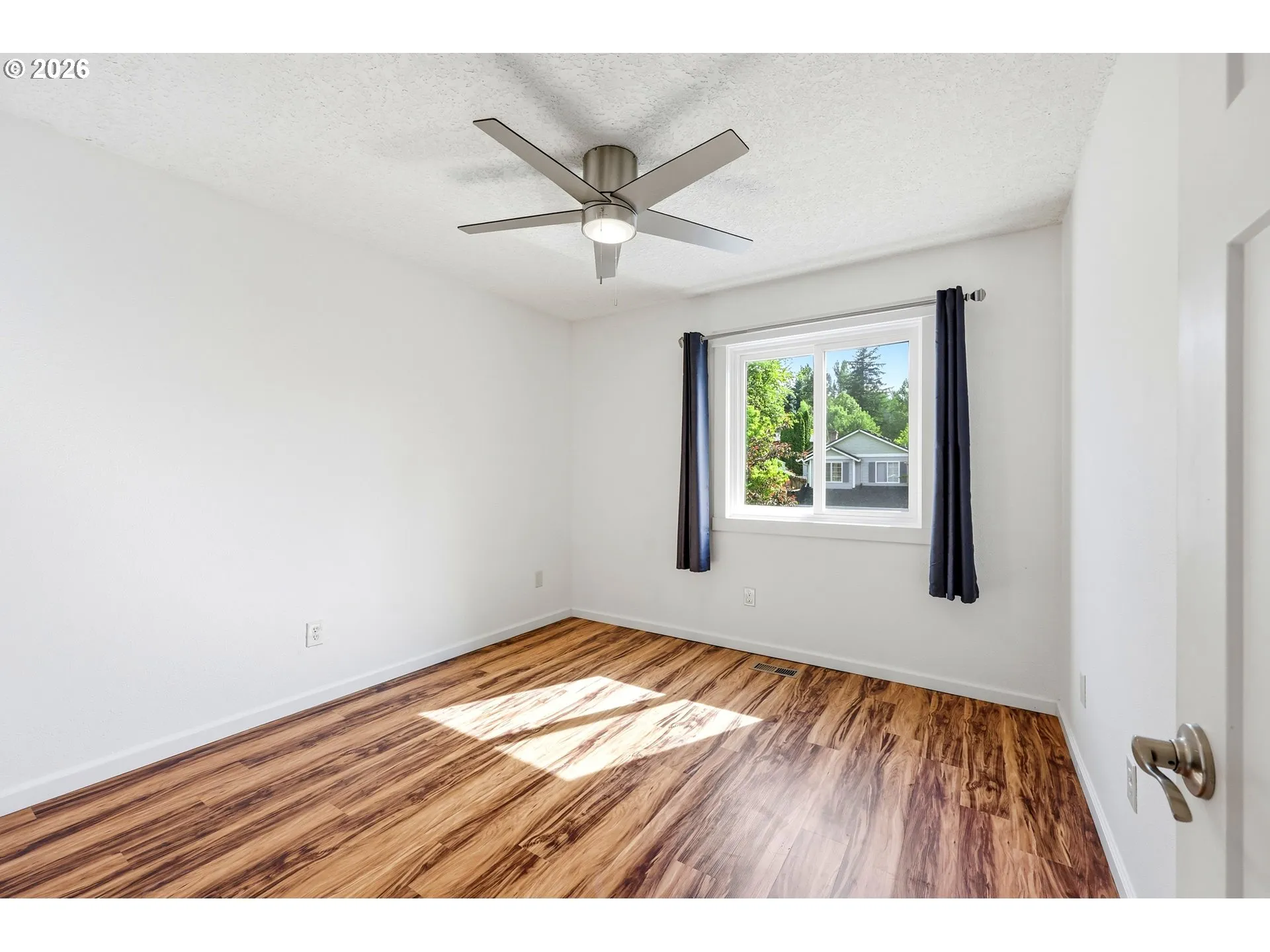 Bedroom-Ceiling Fan