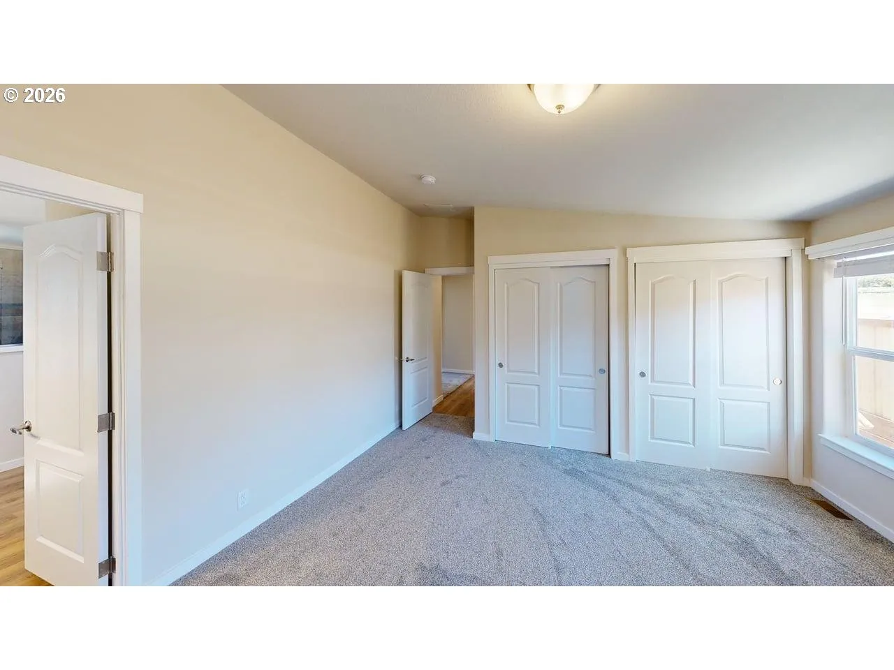 Bedroom, Primary