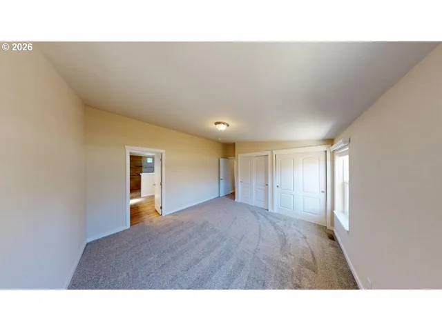 Bedroom, Primary