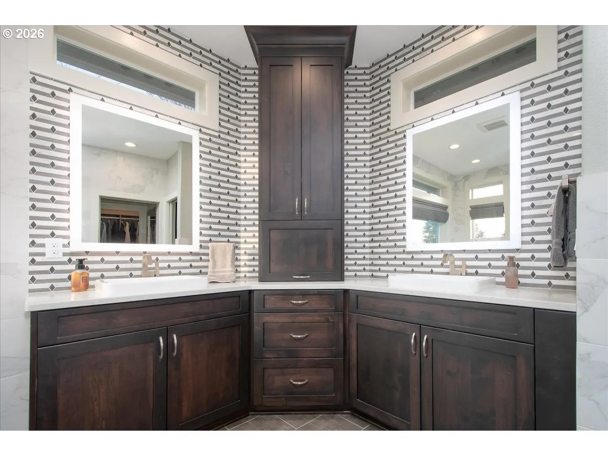 Bathroom-Double Sinks