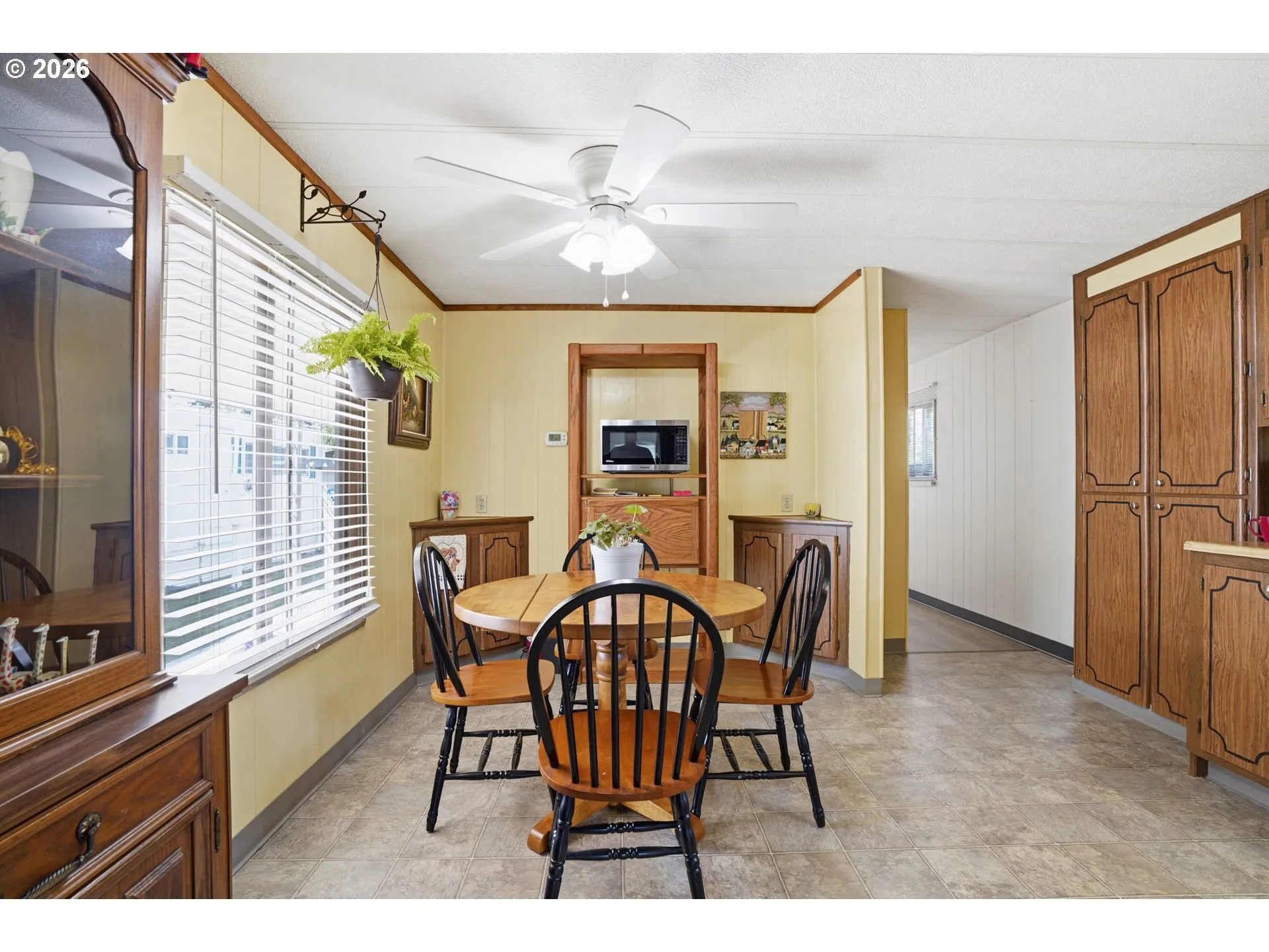 Dining Area-Ceiling Fan