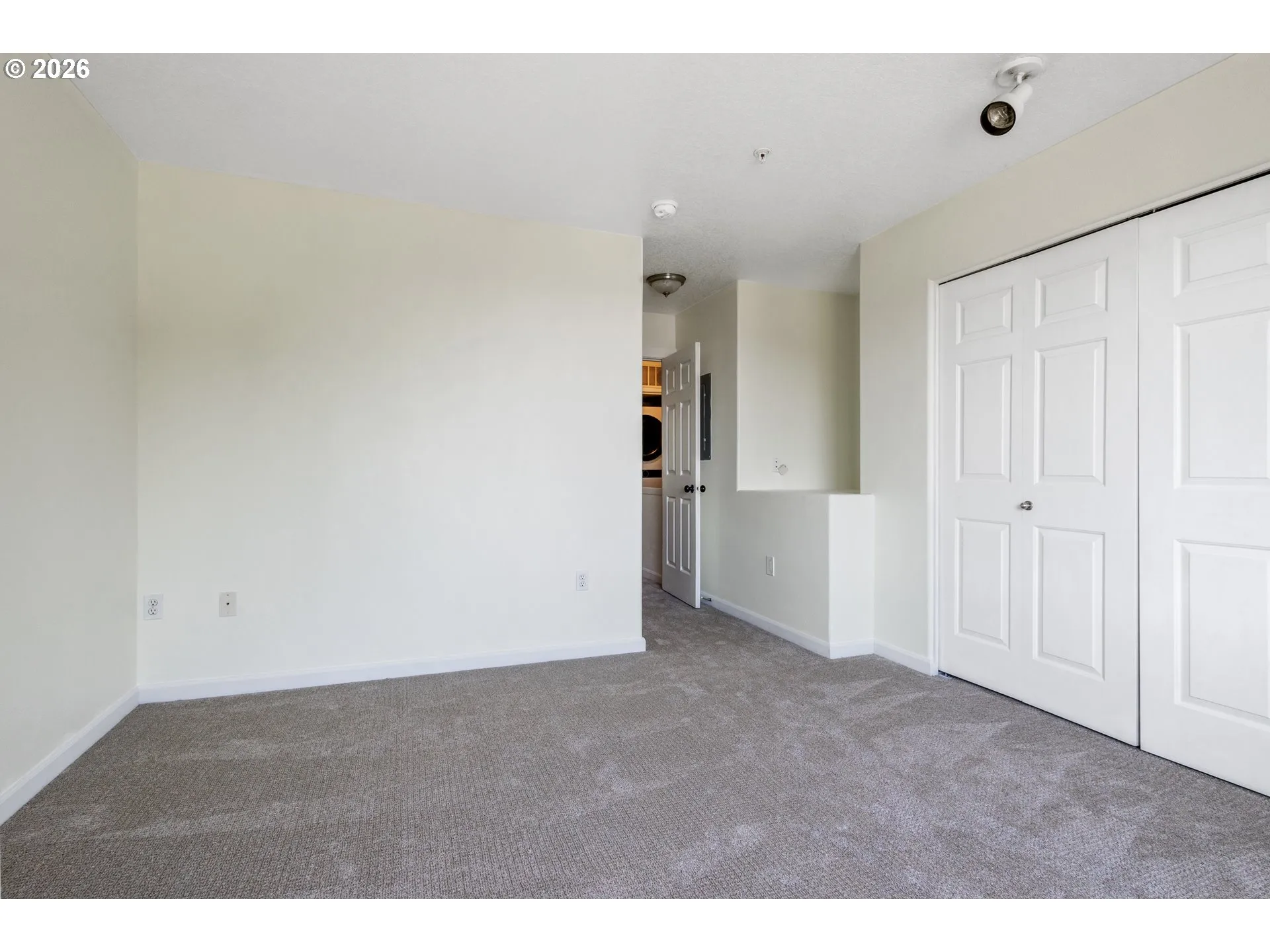 Bedroom, Primary