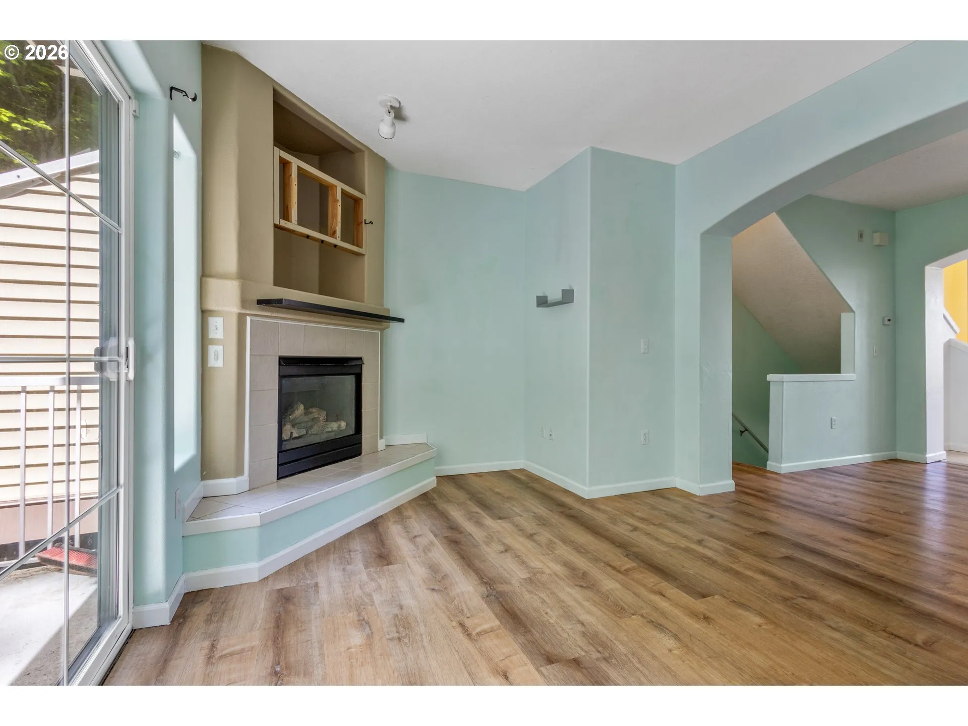 Living Room-Fireplace