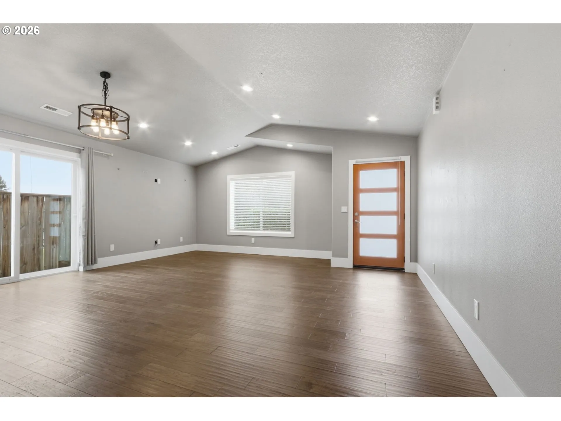 Living Room-Vaulted Ceilings