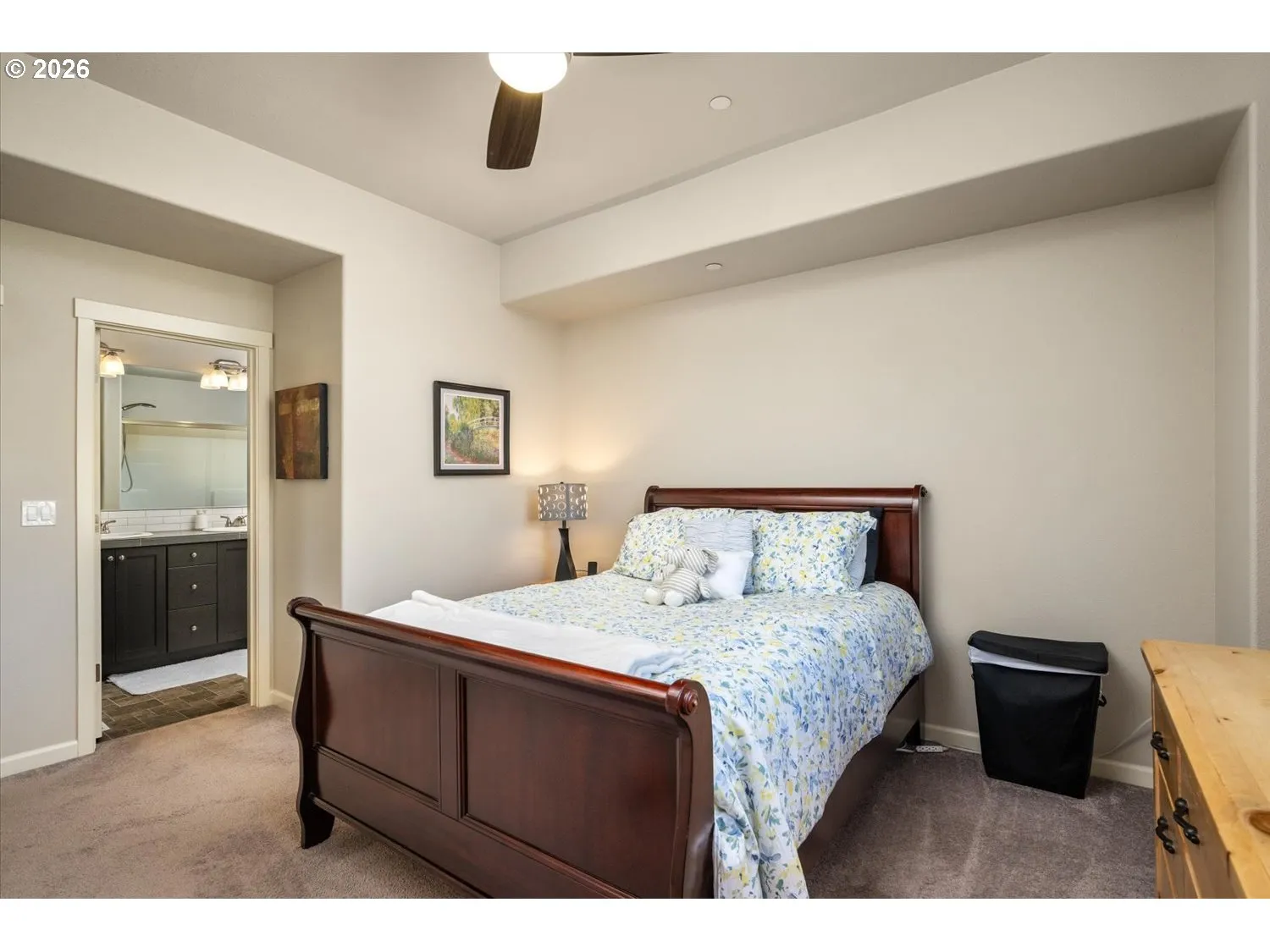 Bedroom, Primary