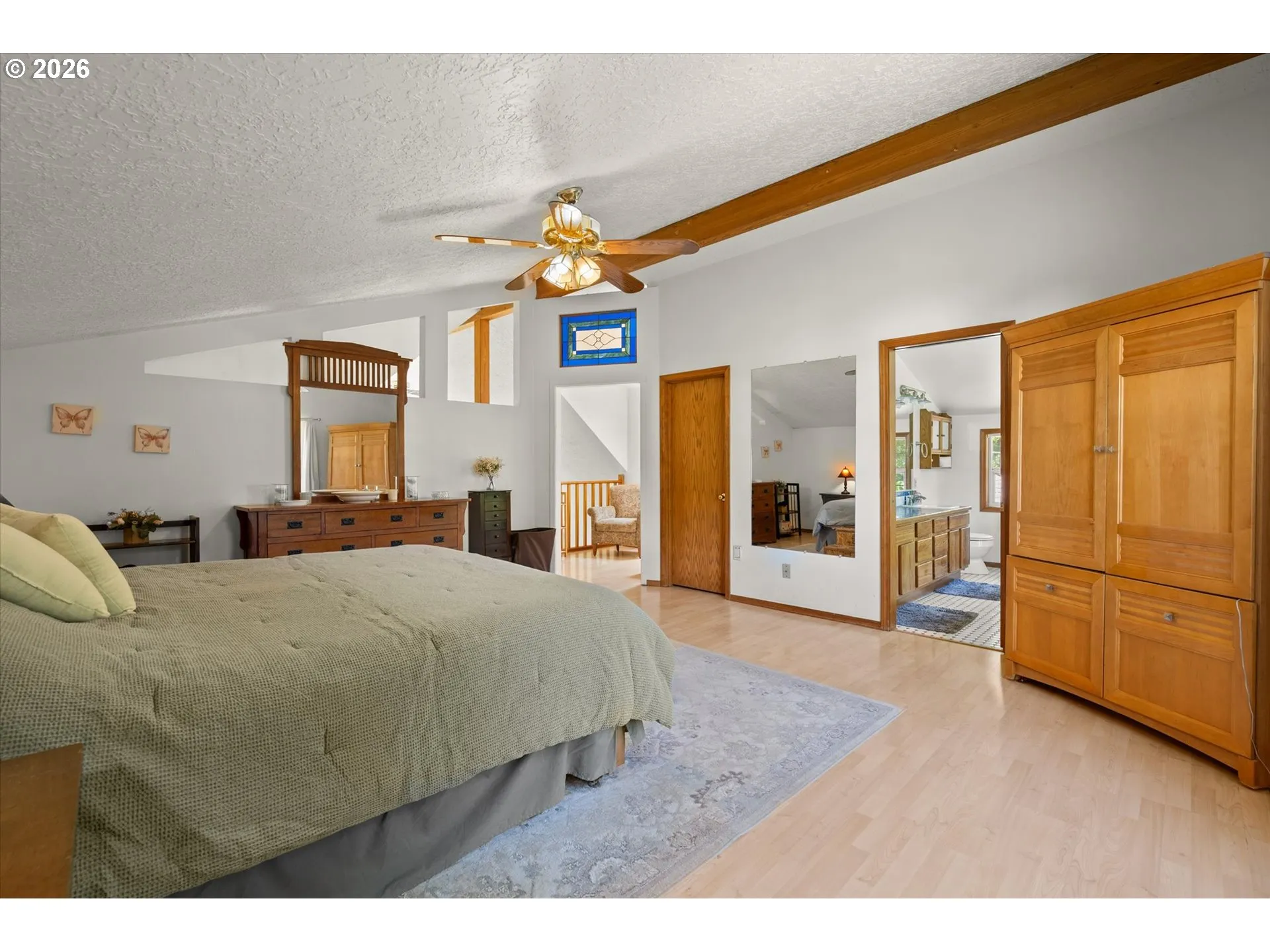 Primary Bedroom-Upper