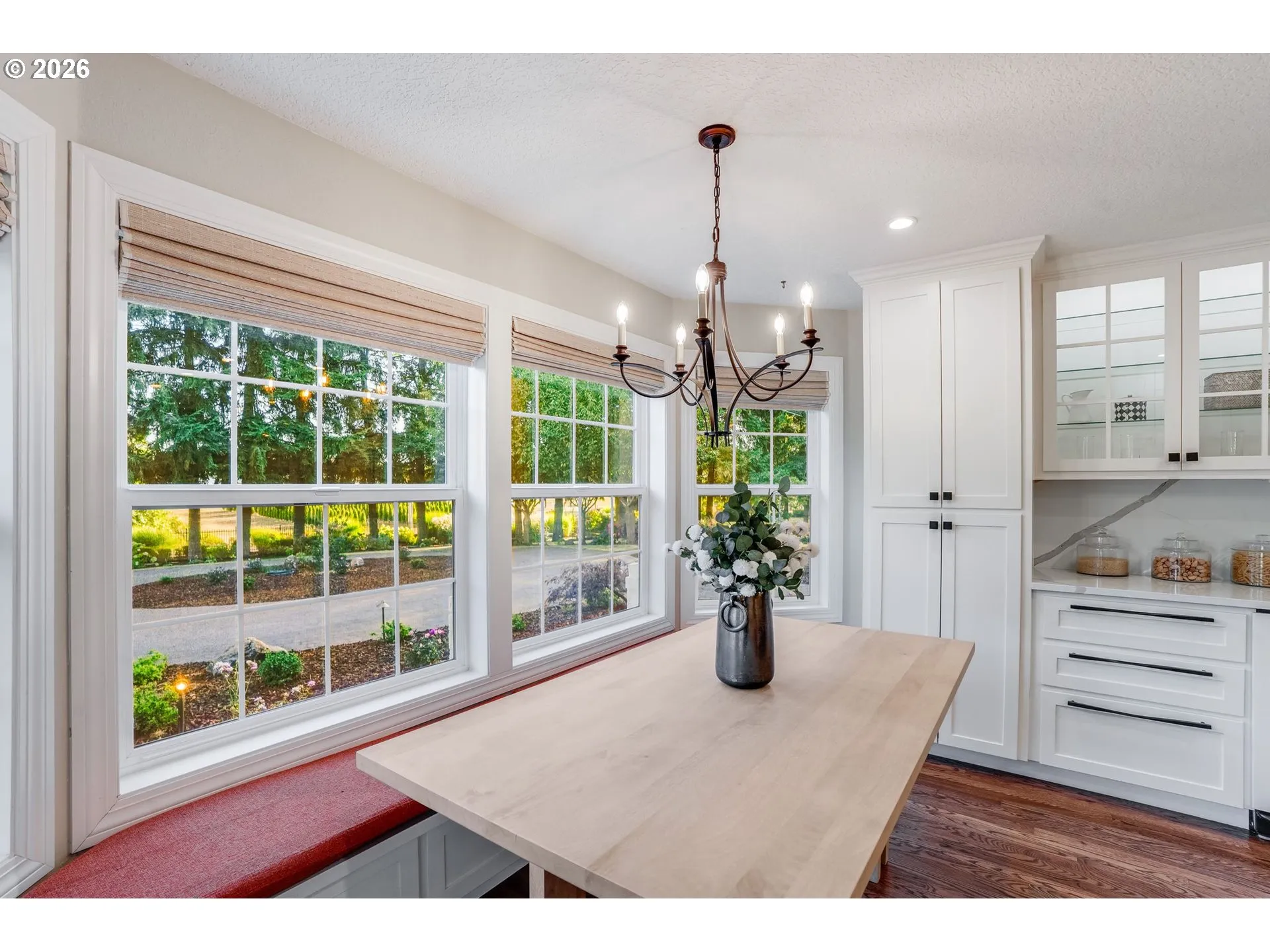 Kitchen/Nook-Eating Area