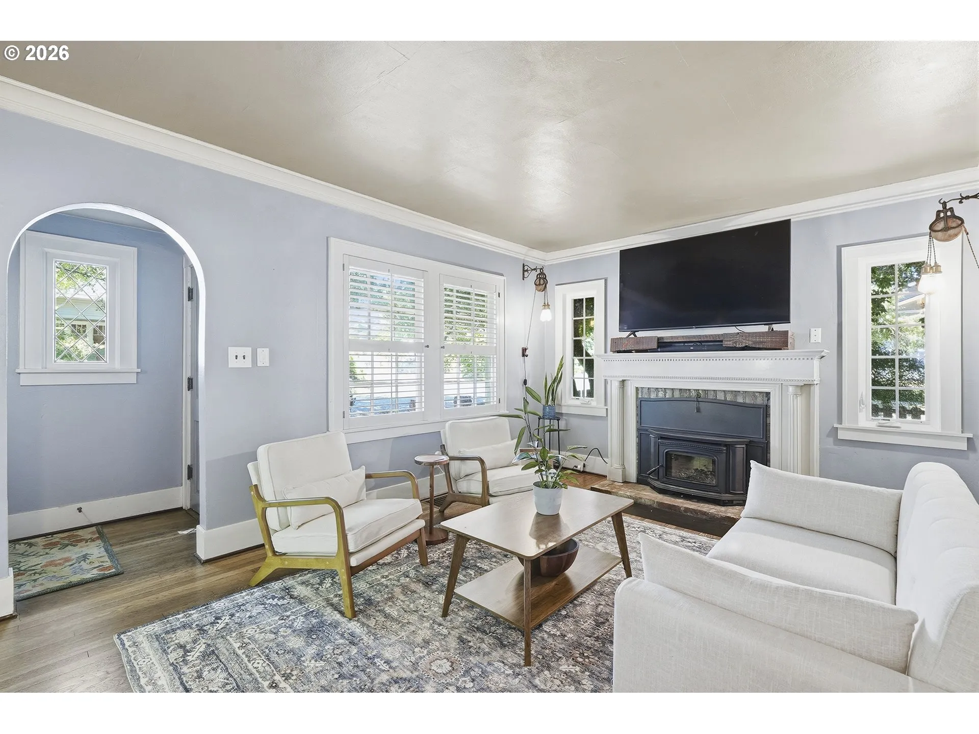 Living Room-Fireplace