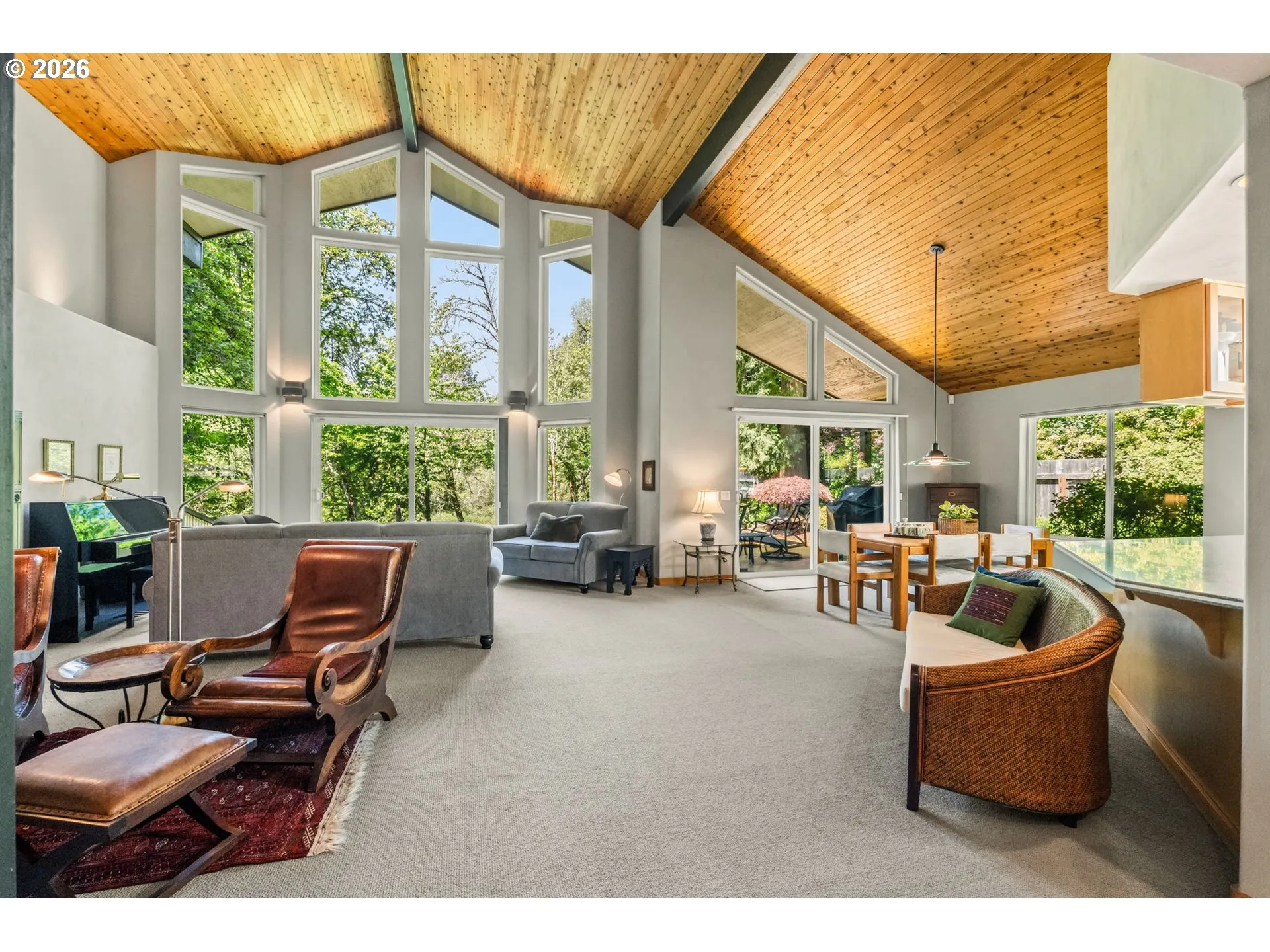 Living Room-Vaulted Ceilings