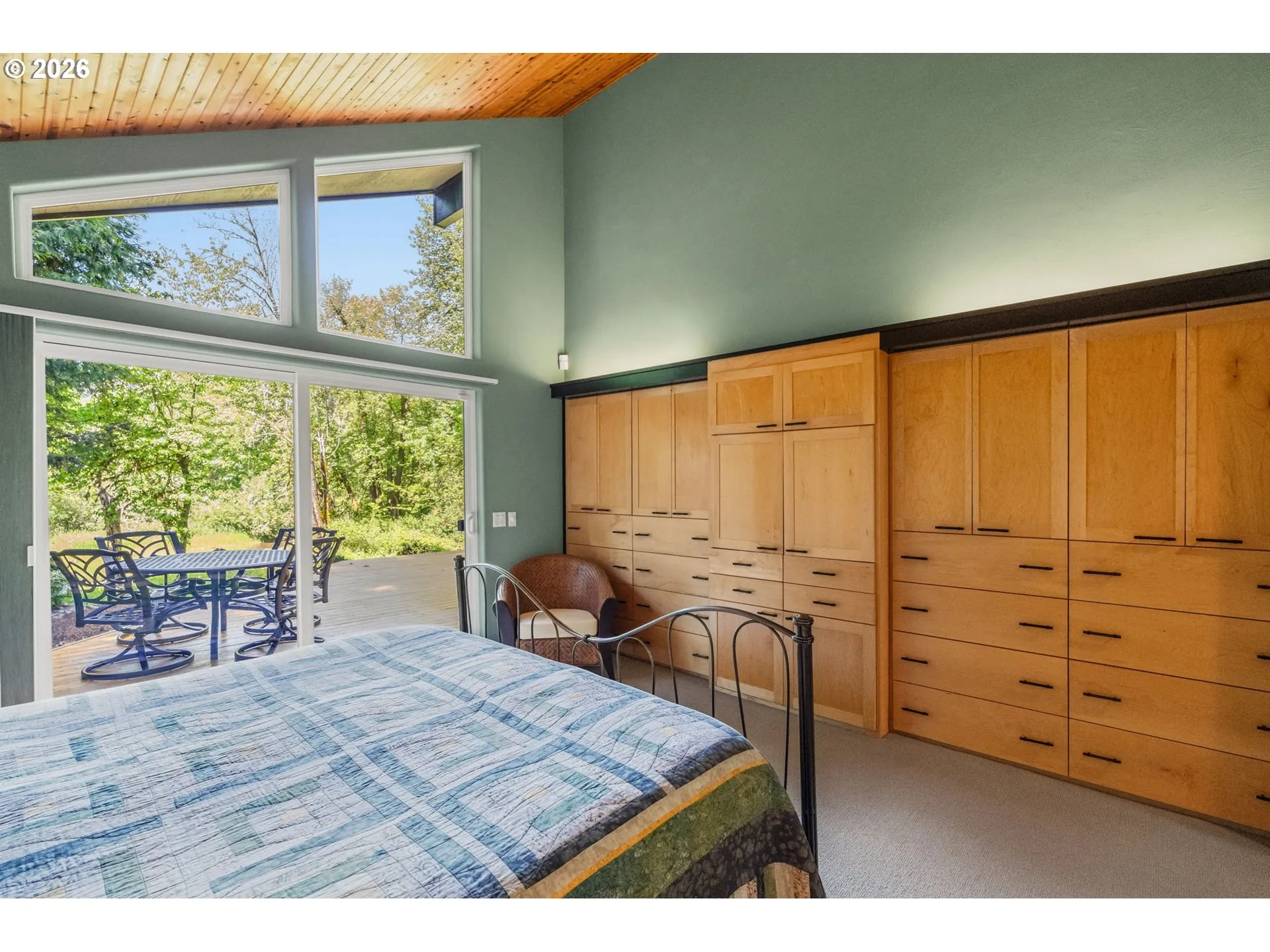 Bedroom, Owner's Suite-Vaulted Ceilings