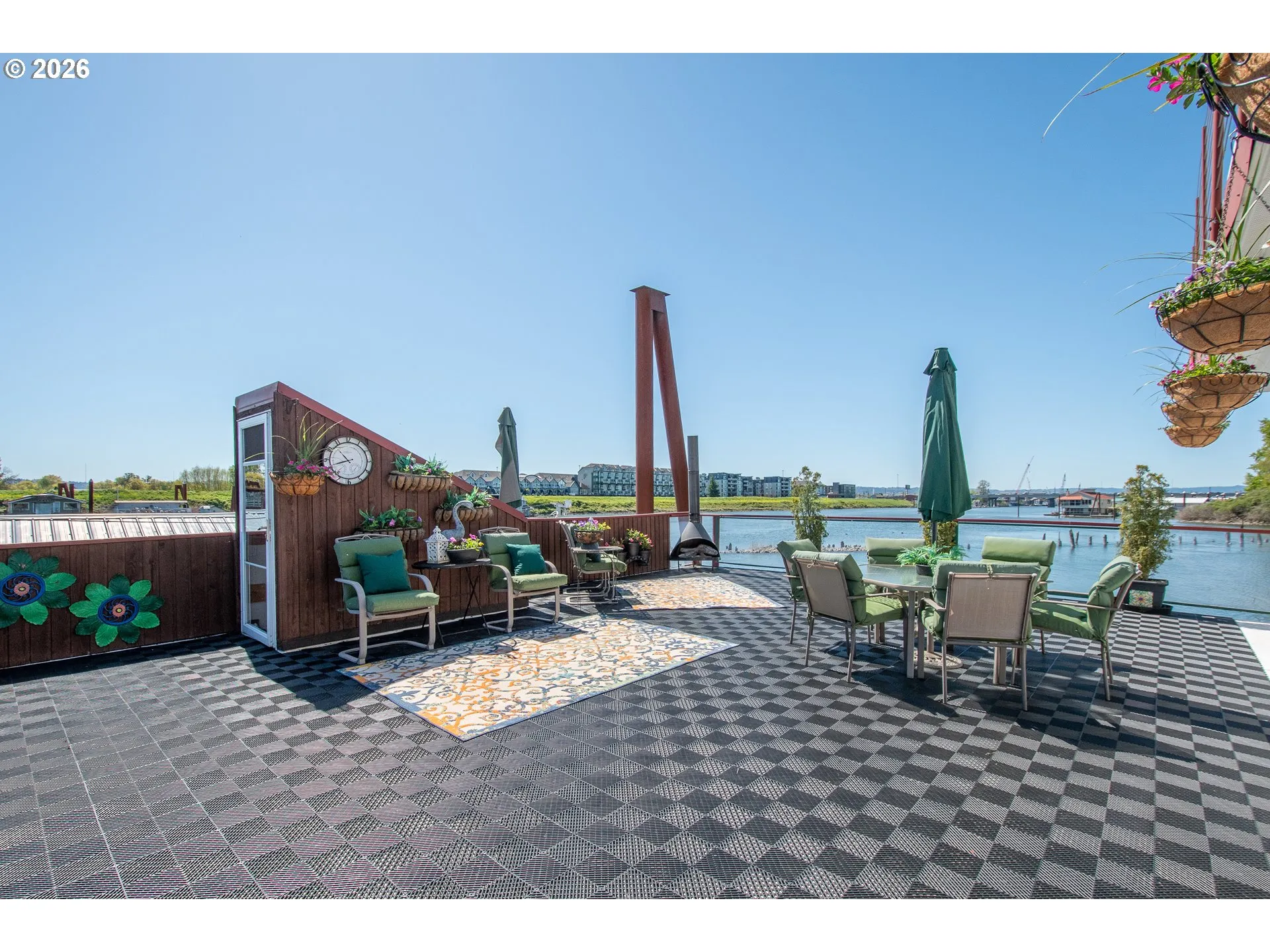 Deck-Upper