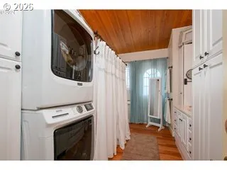 Laundry-Upper