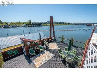 Deck-Upper