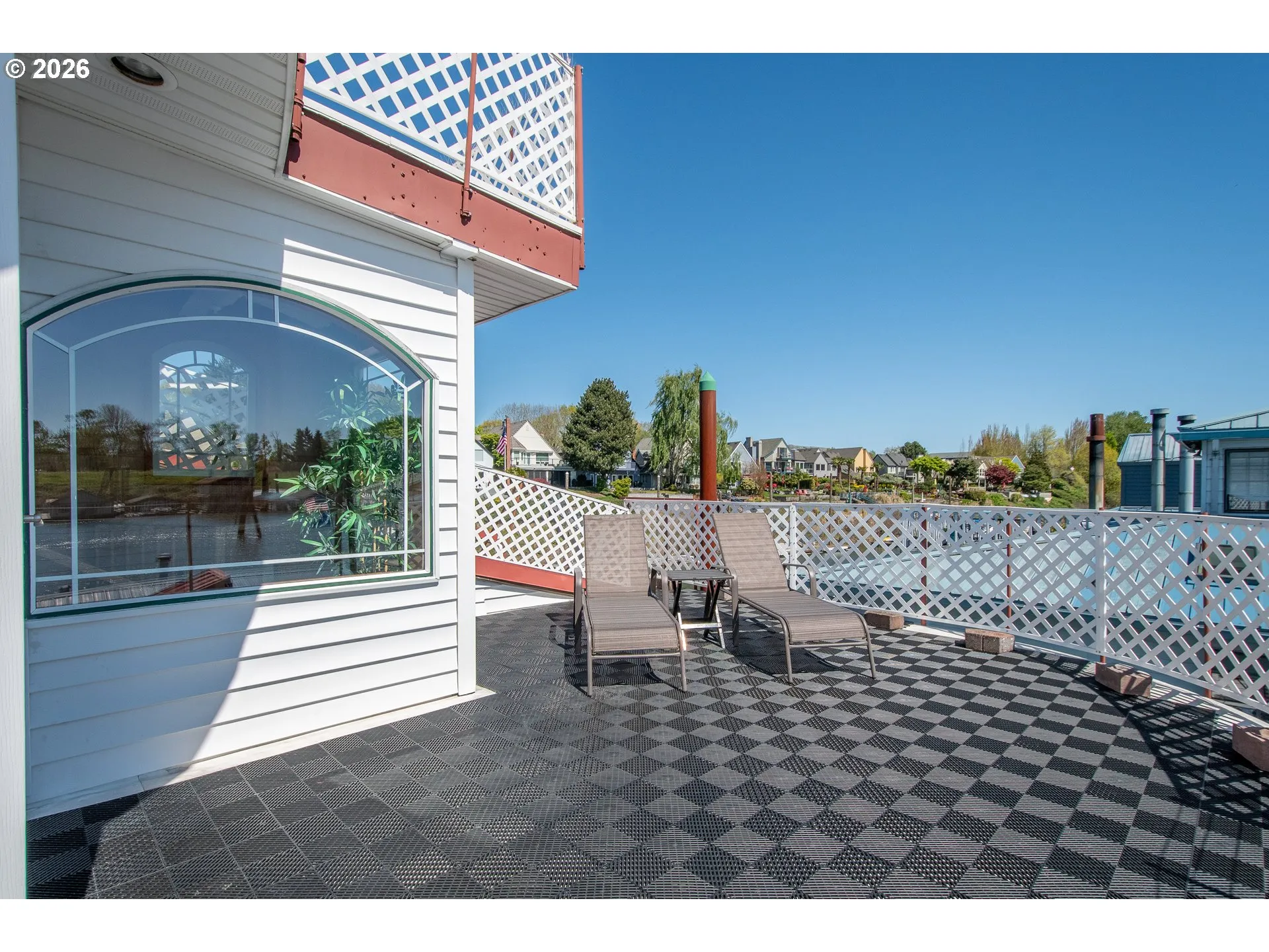 Deck-Upper