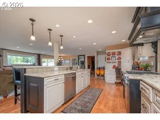 Kitchen-Island