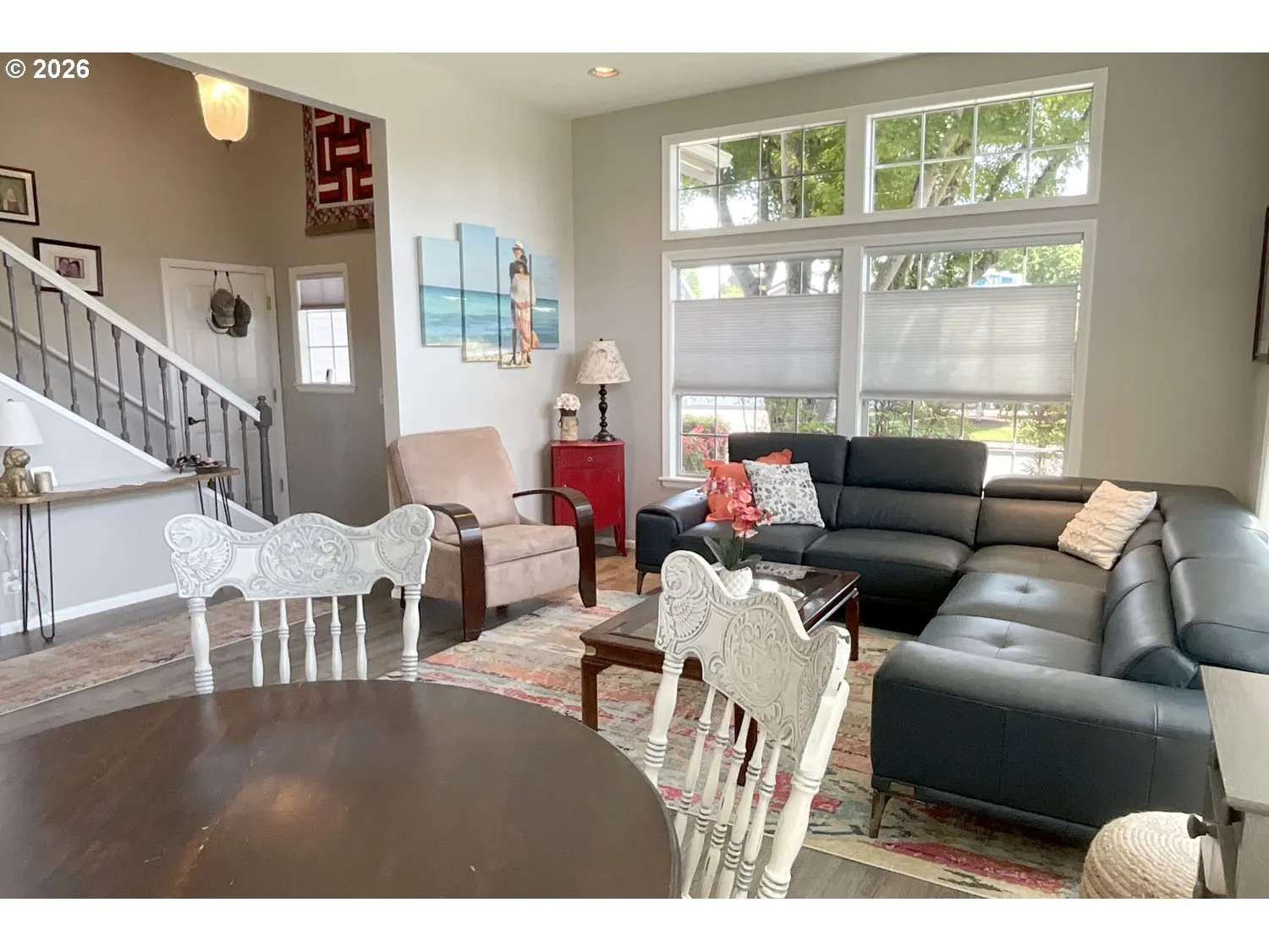 Living Room/Entrance