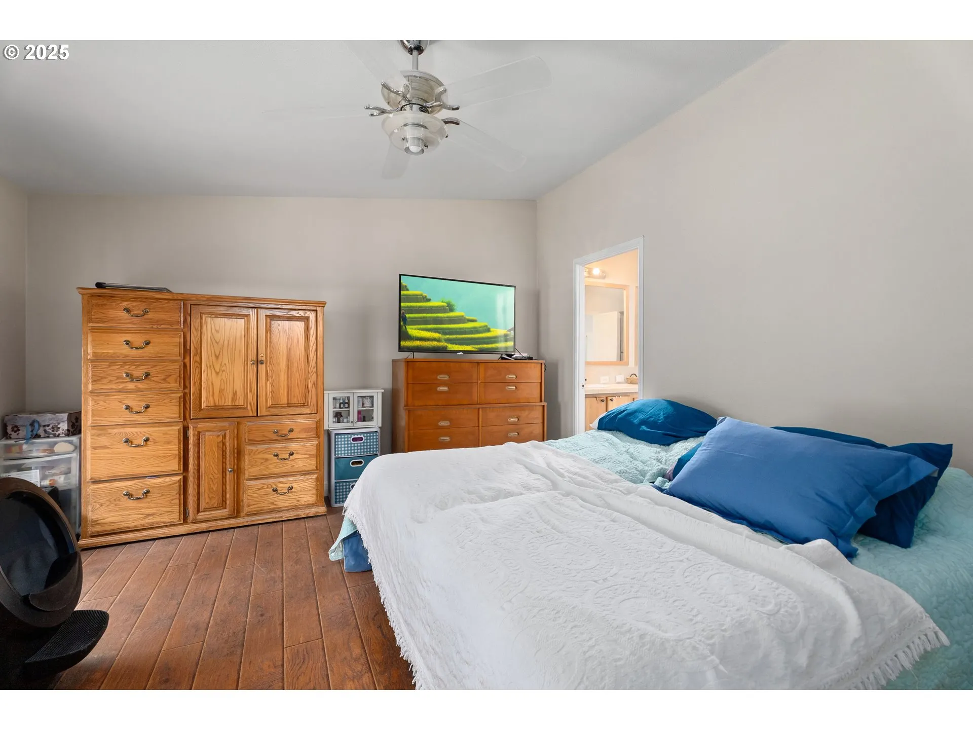 Bedroom, Primary