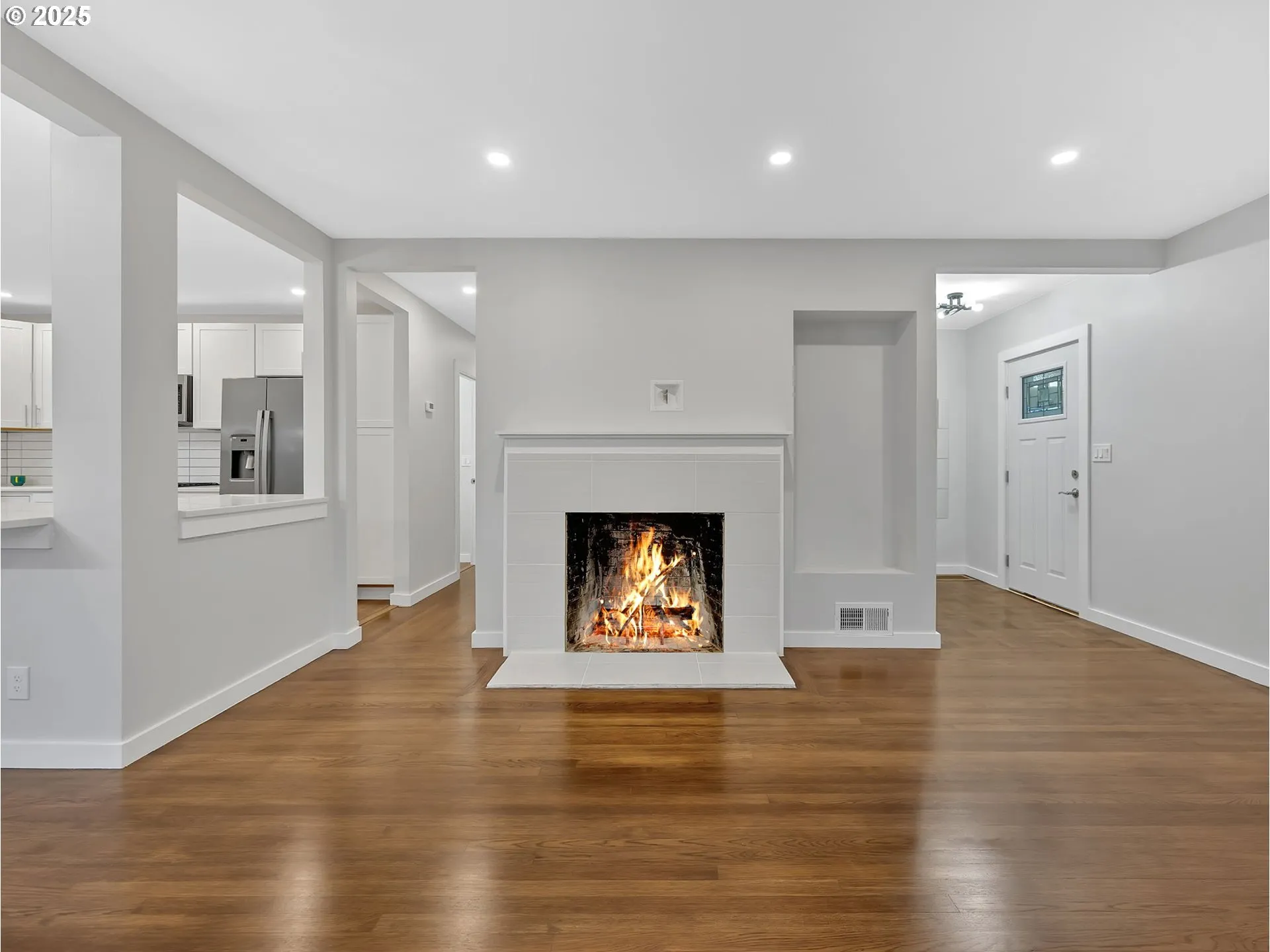 Living Room-Fireplace