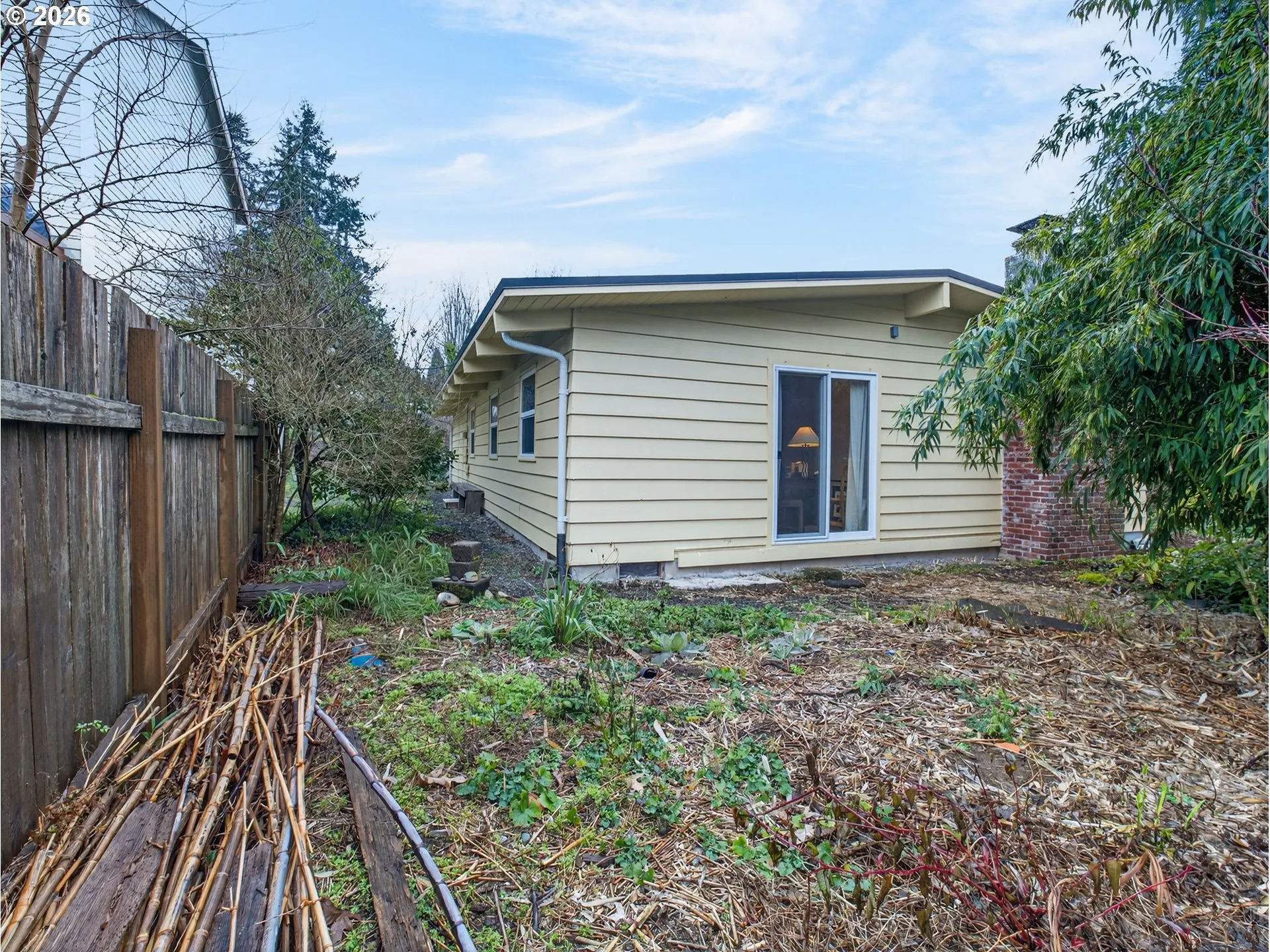 Yard-Back