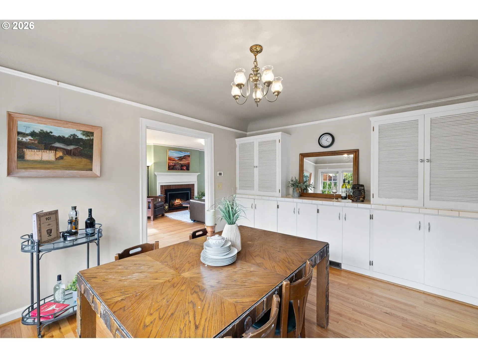 Dining Room-Built-In Cabinets