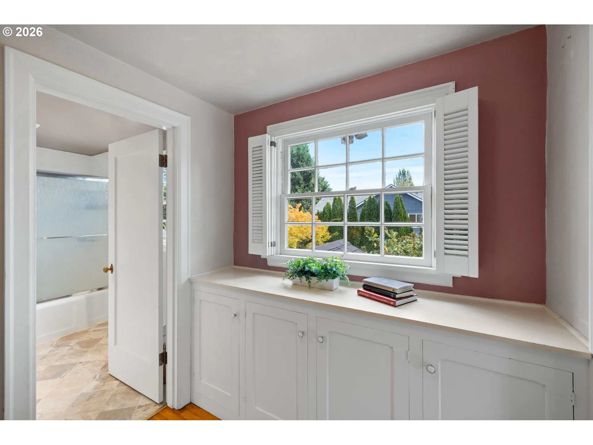 Hallway-Built-In Drawers