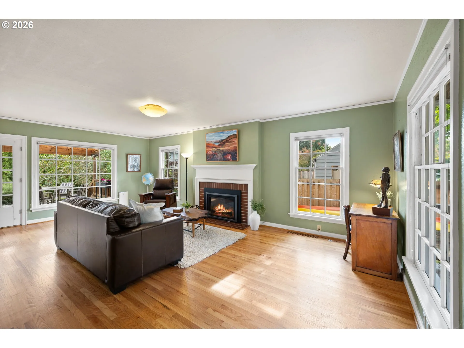Living Room-Fireplace